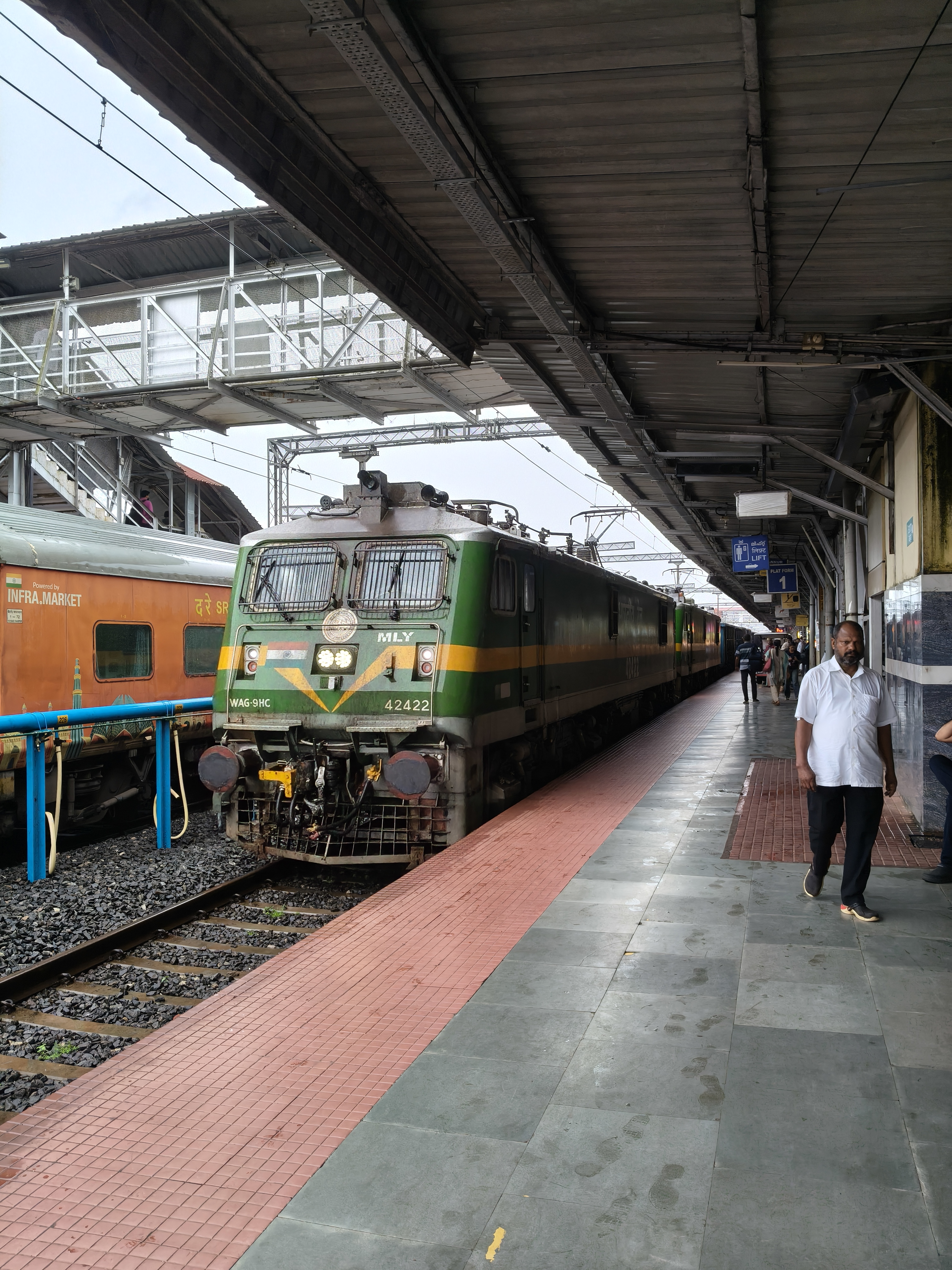 01405 Pune - Sanganer (Jaipur) Special Fare SF Special photo 8