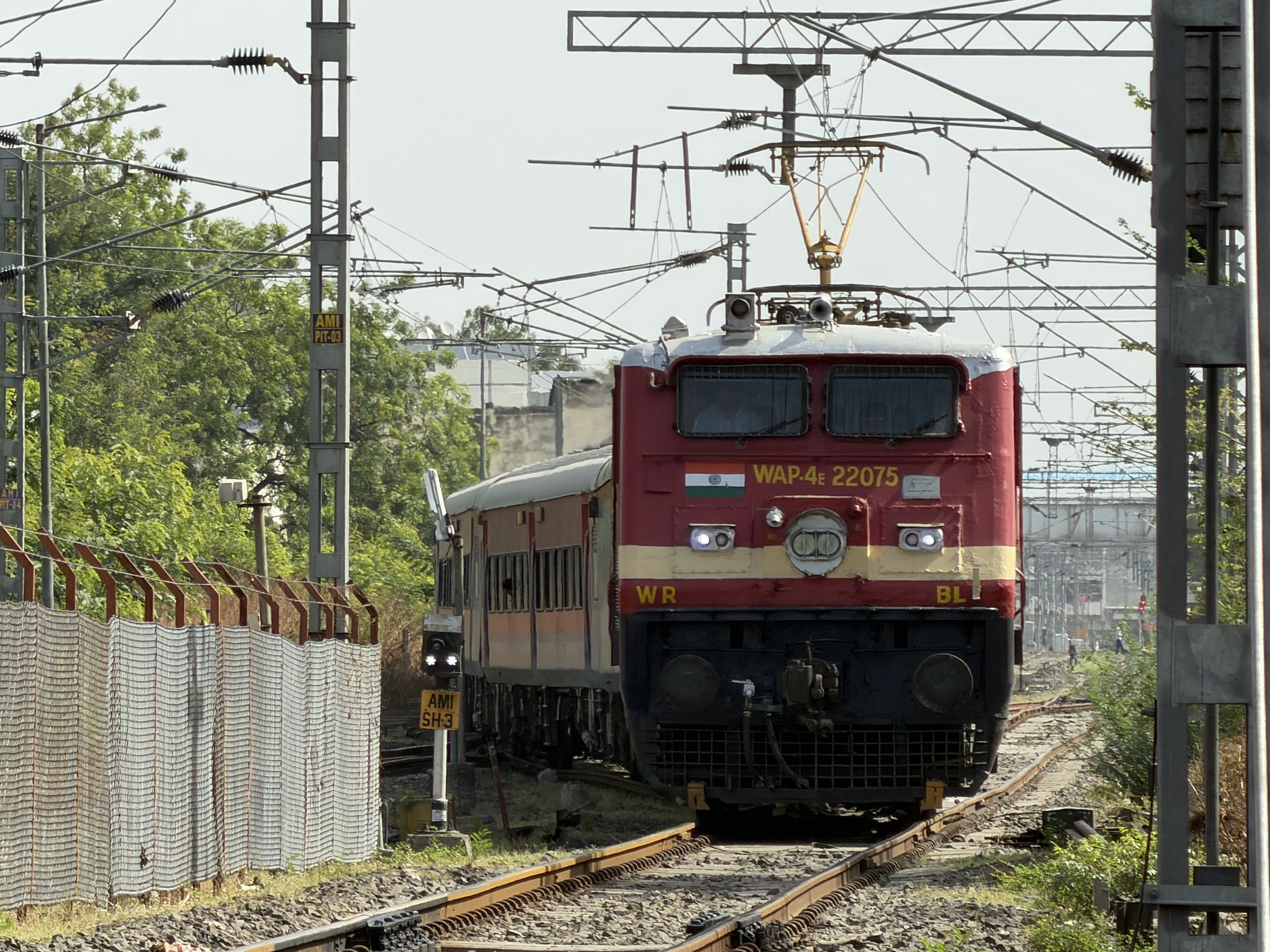 75205 Lalitgram - Saharsa DEMU photo 5