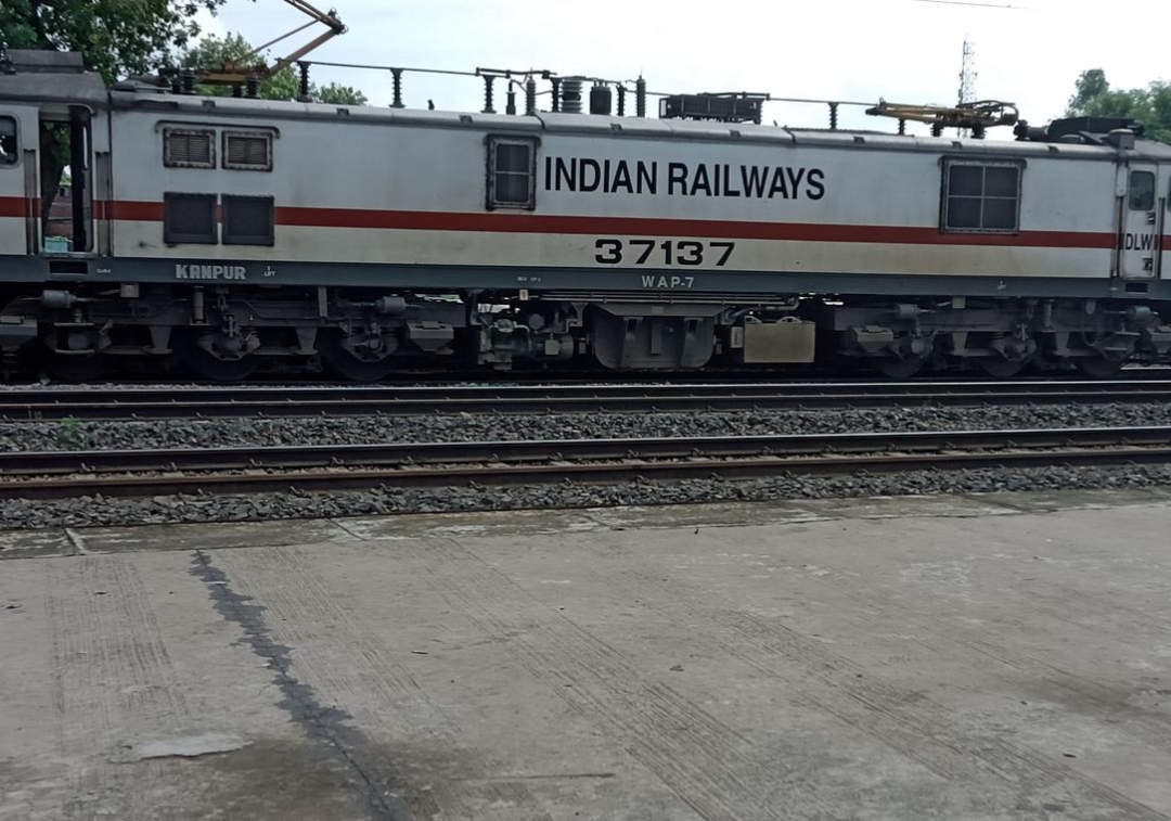 40203 Chennai Beach - Guduvancheri EMU photo 3