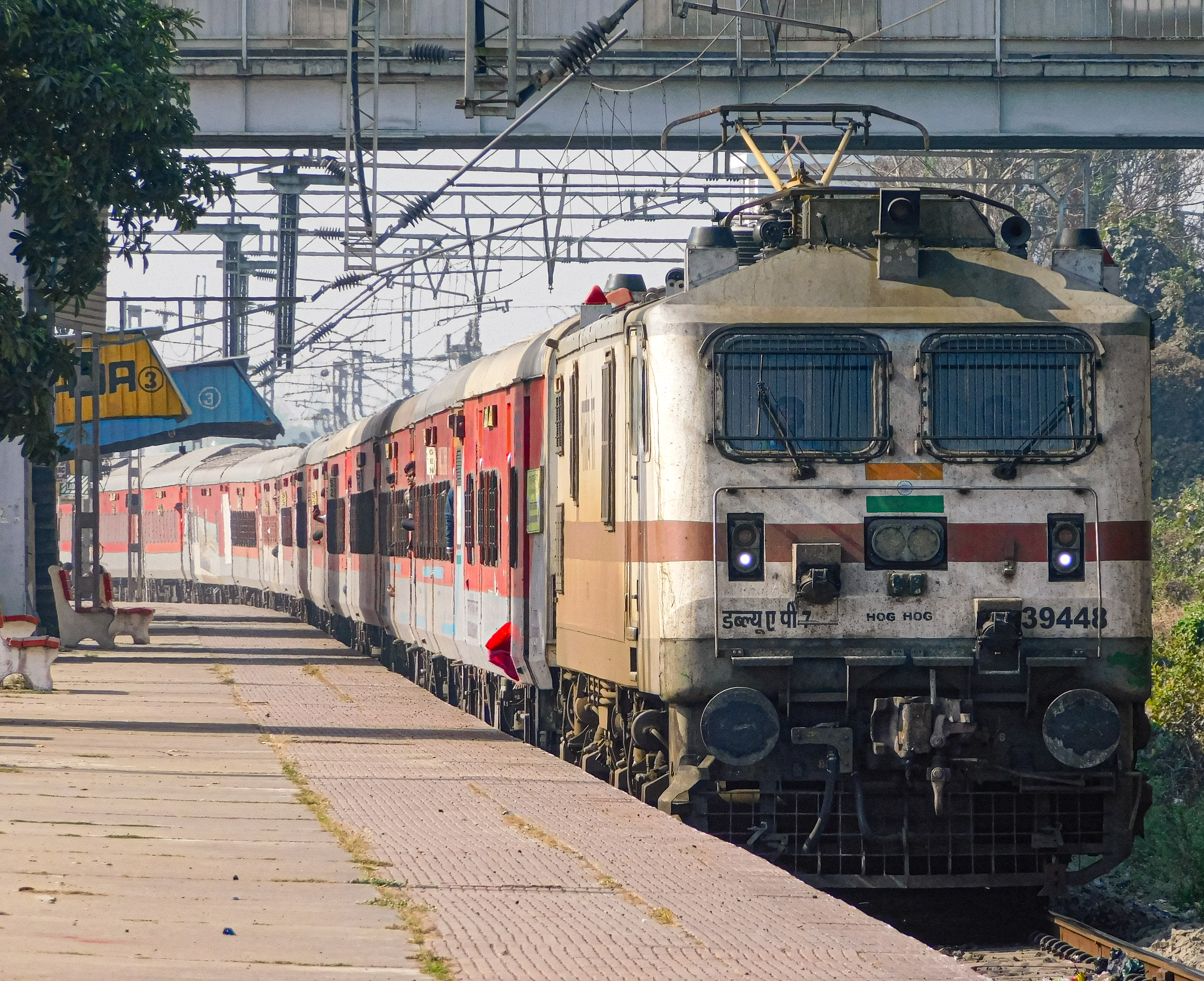 12129 Azad Hind Express photo 52