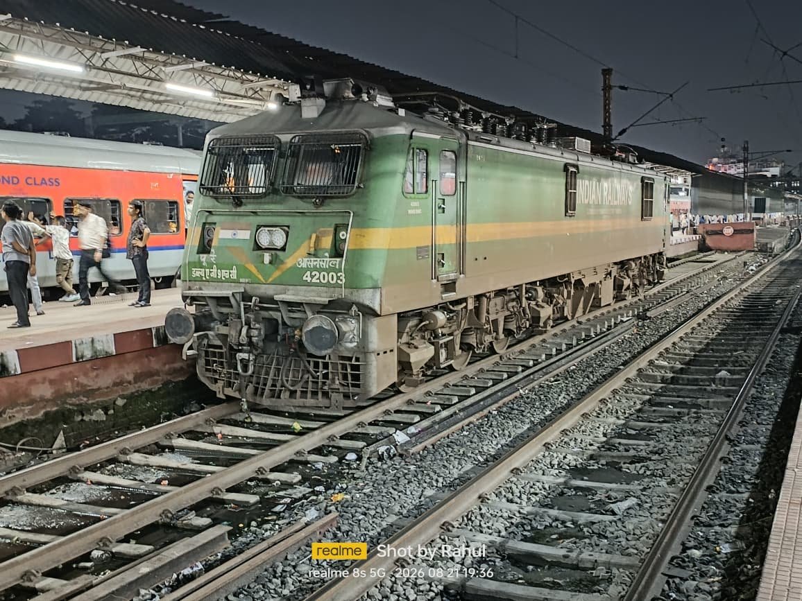 43836 Tiruvallur - Avadi EMU photo 7
