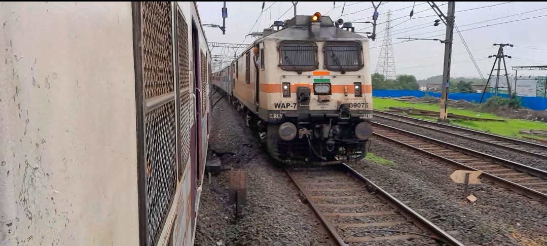 31585 Ranaghat - Krishnanagar City Local (via Shantipur) photo 4