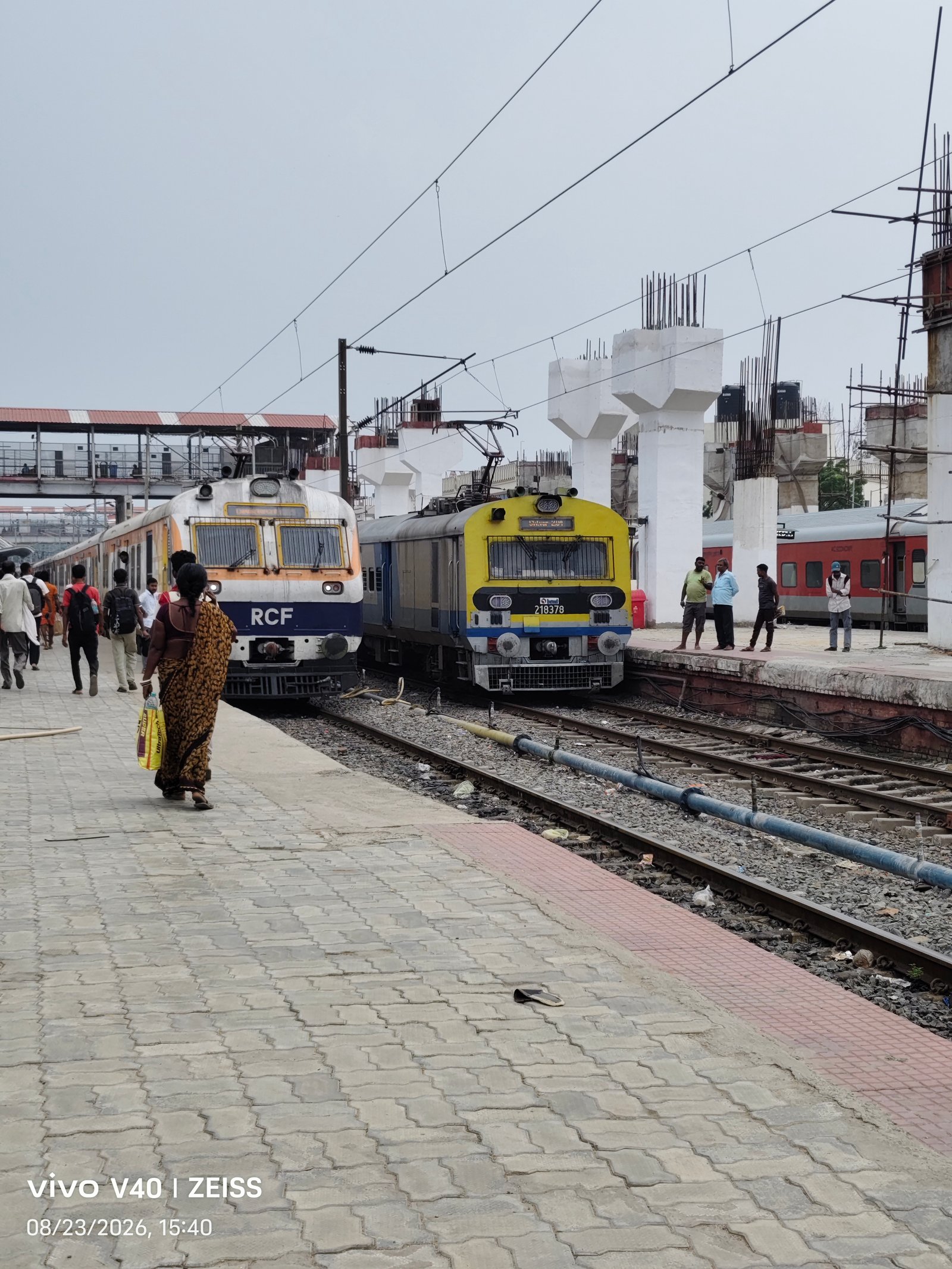 11107 Bundelkhand Express photo 1