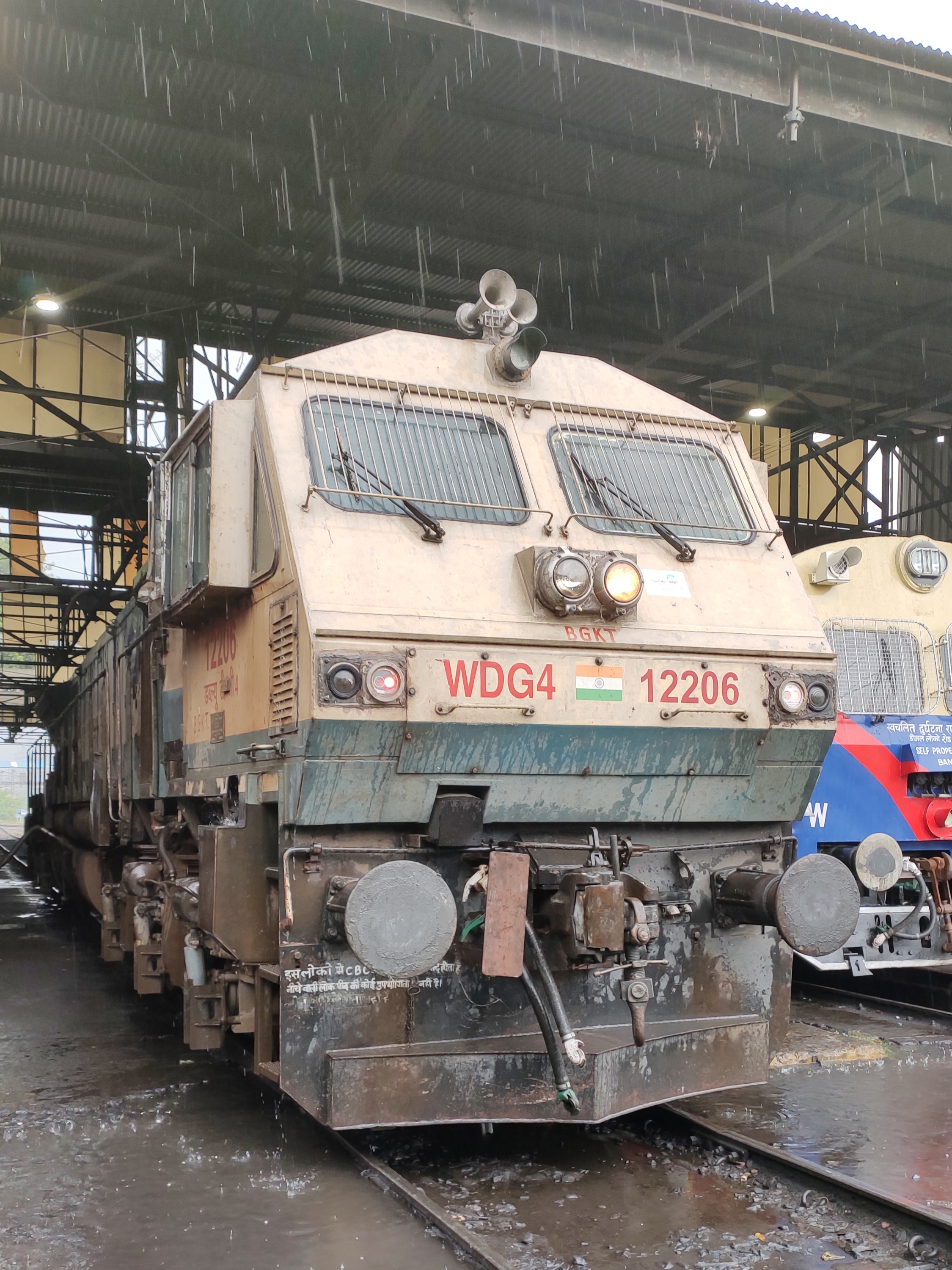 14226 Lucknow - Varanasi Intercity Express (via Ayodhya Cantt.) photo 6