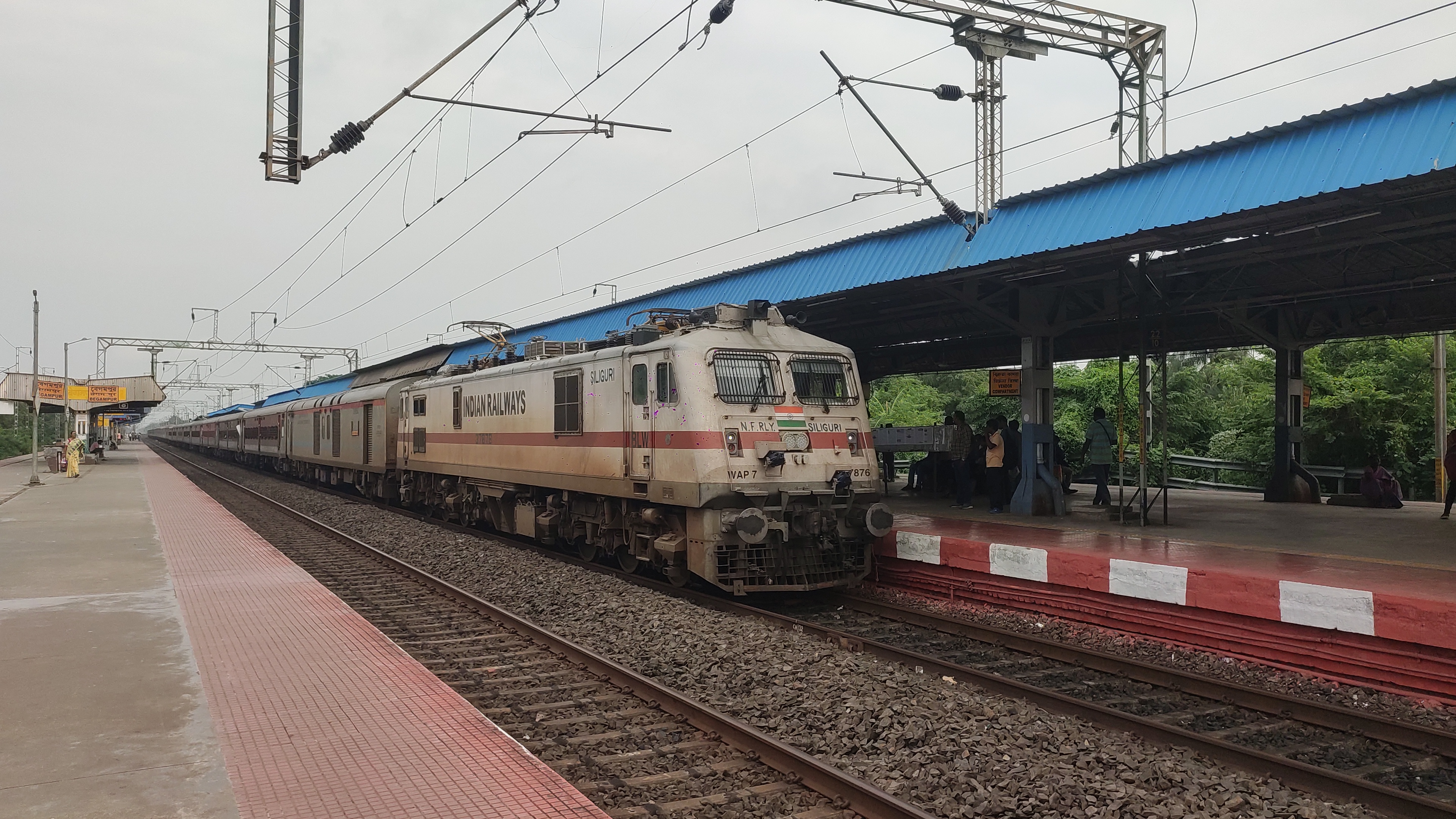 16213 Arsikere - SSS Hubballi MEMU Express photo 3