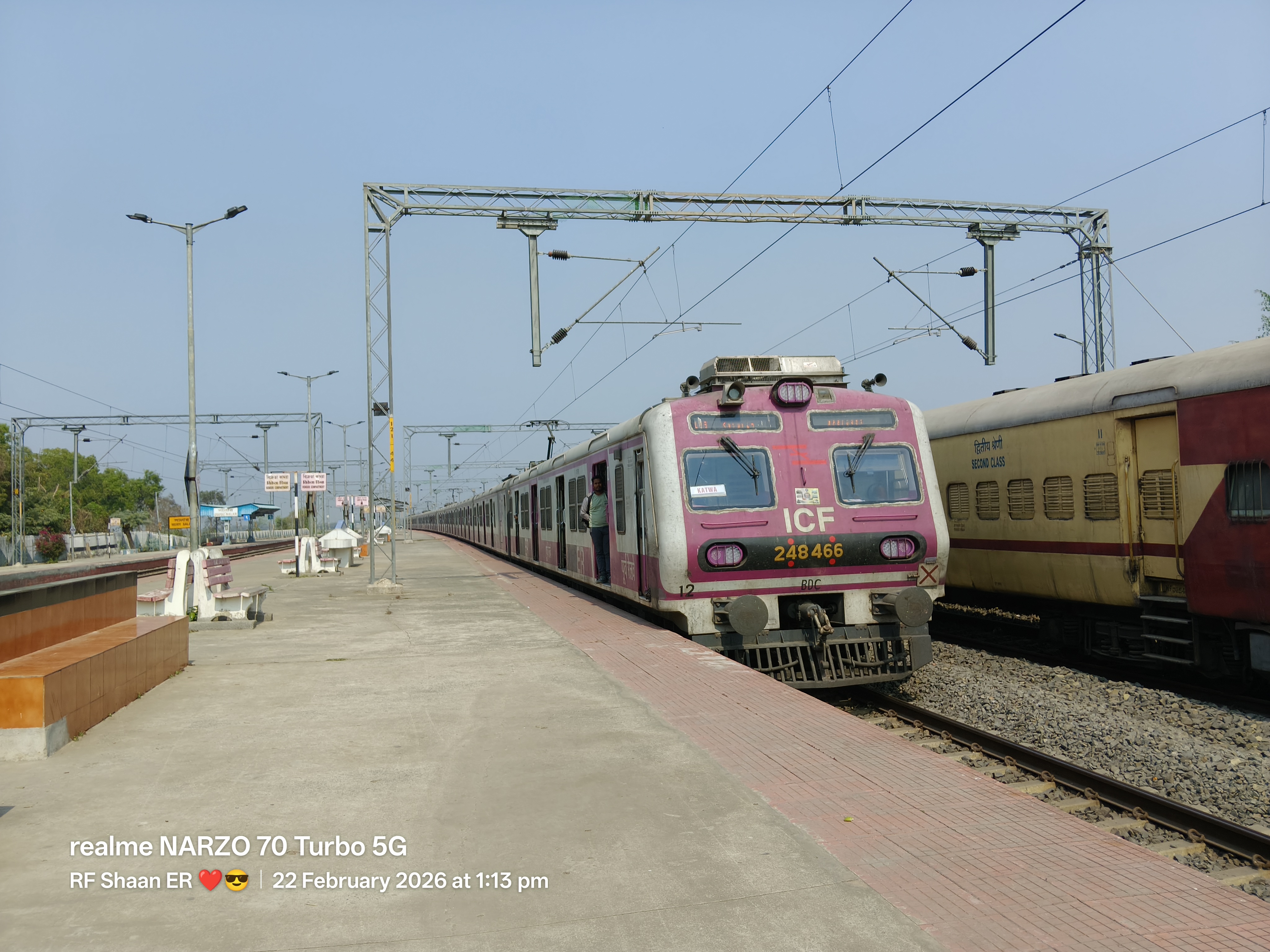 35061 Katwa - Azimganj EMU Passenger photo 2