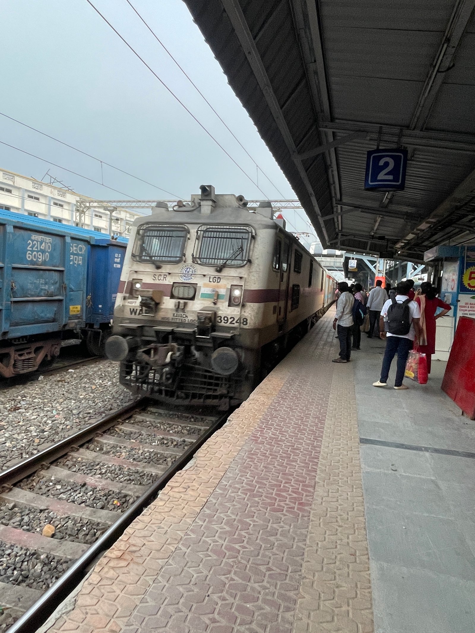 54329 Balamau - Shahjahanpur Passenger photo 3
