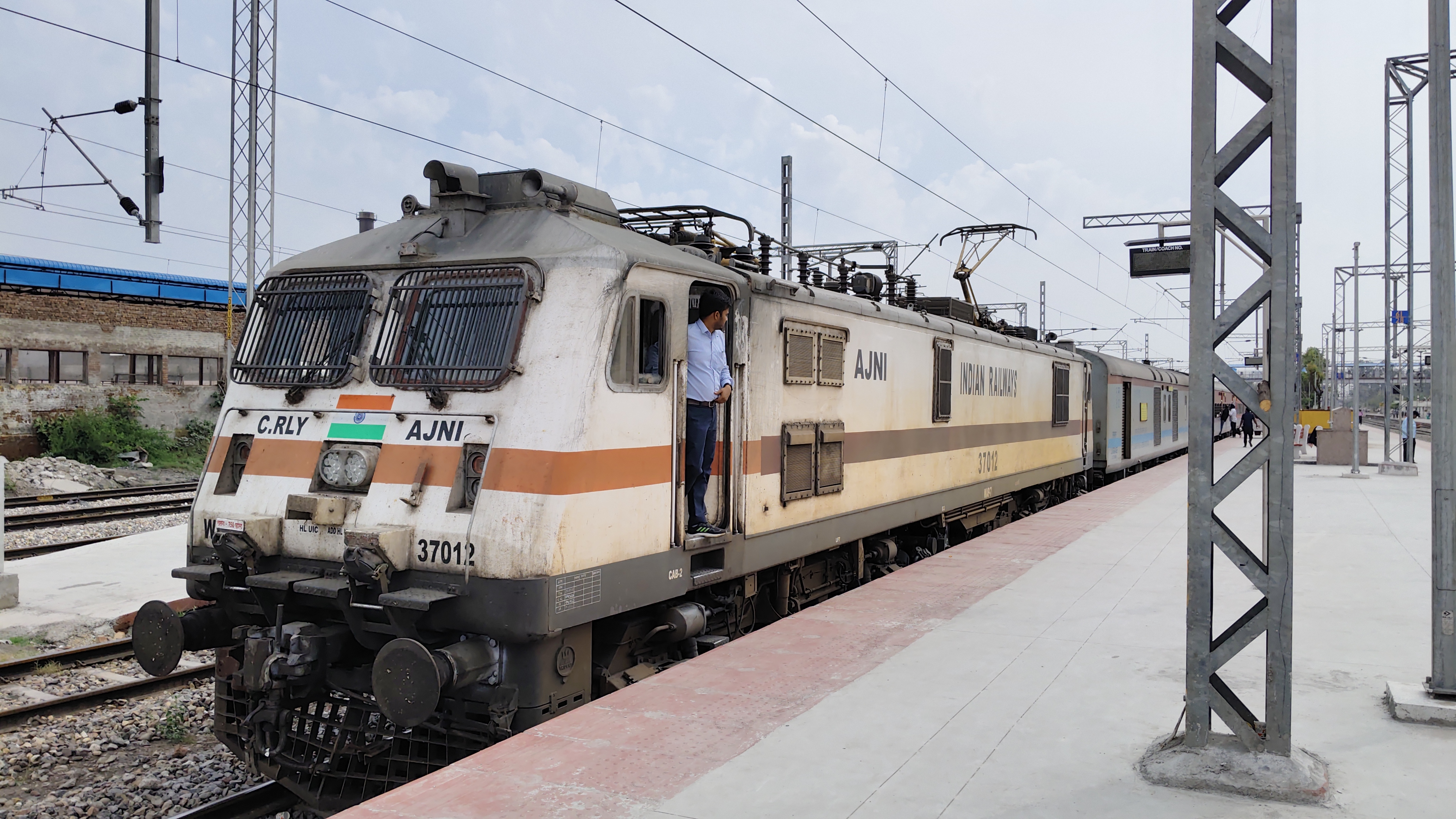 07085 Hyderabad - Kottayam Special Fare AC Sabarimala Special (Via Guntur) photo 7