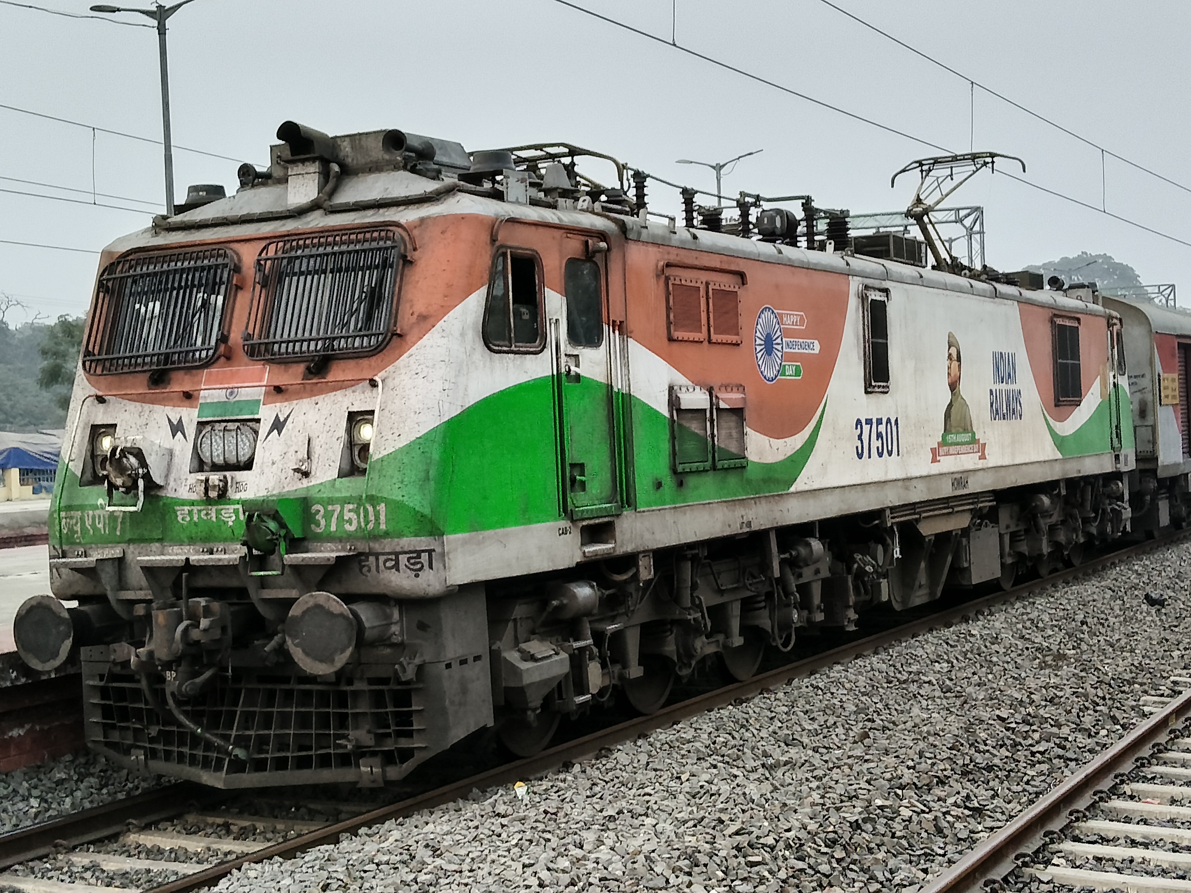20489 Barmer - Mathura SF Express photo 1