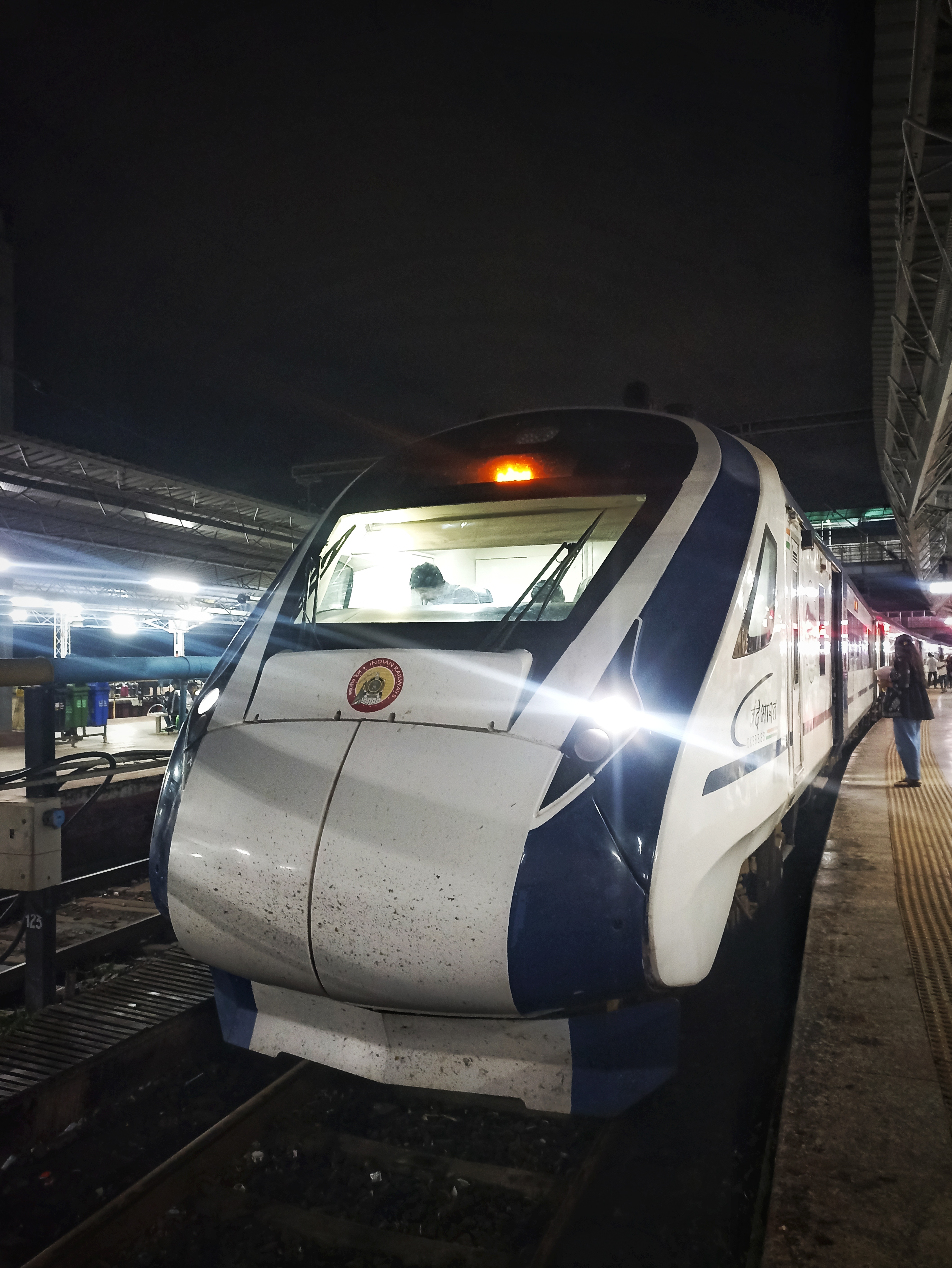 22925 Ahmedabad - Okha Vande Bharat Express photo 1