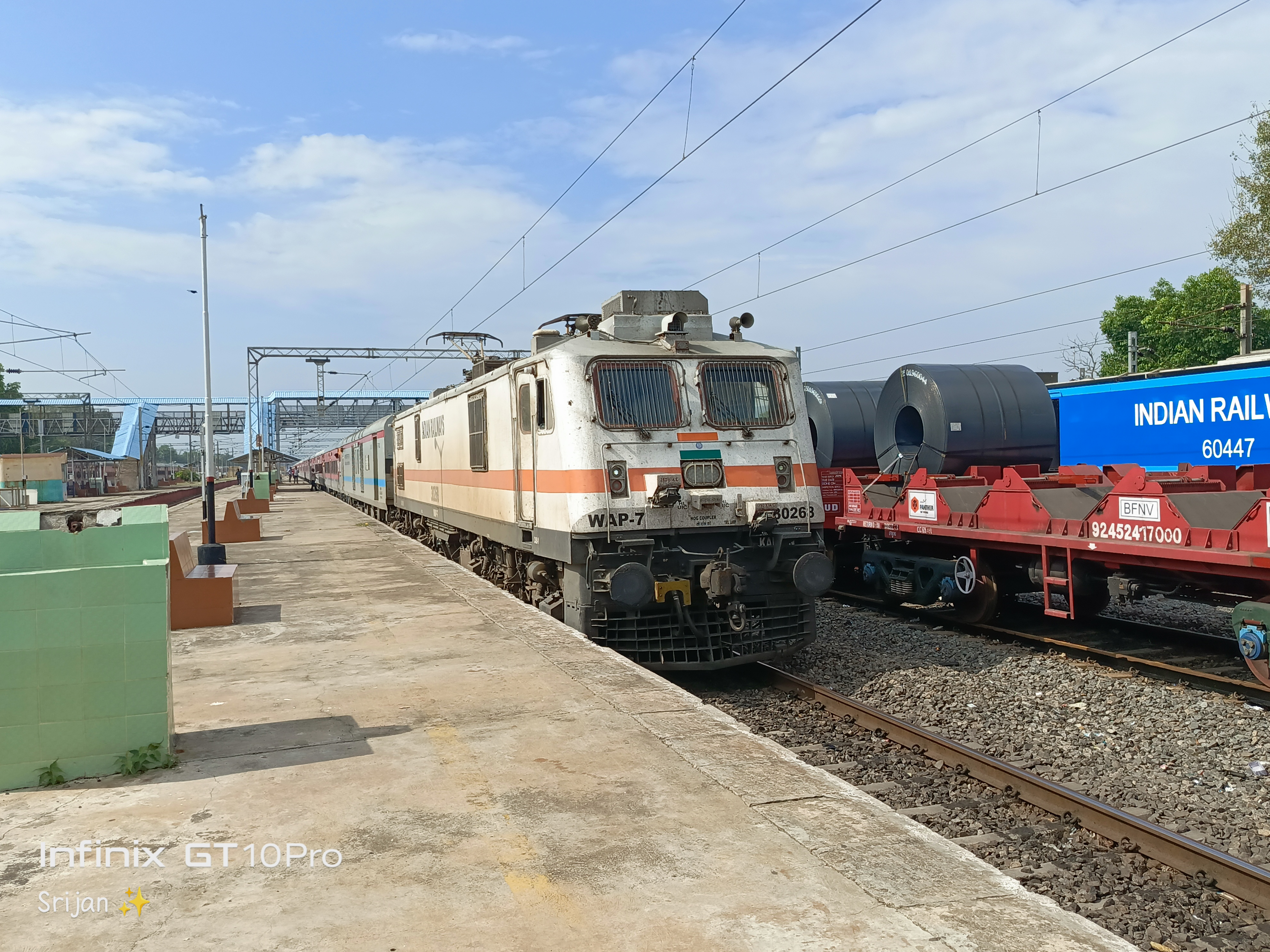 22849 Shalimar - Secunderabad Weekly SF Express photo 6