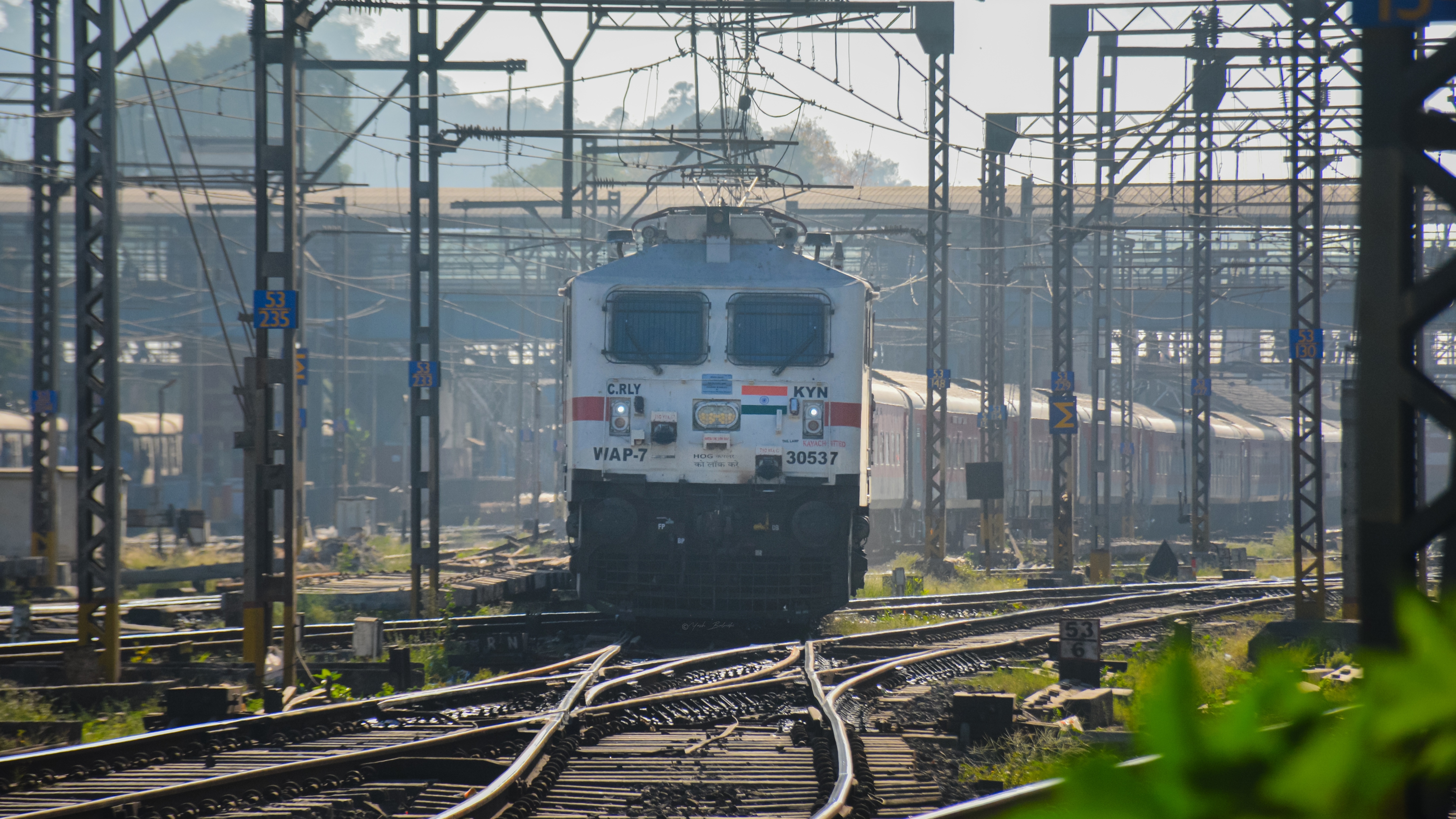 22221 Mumbai CSMT - Hazrat Nizamuddin Rajdhani Express photo 16