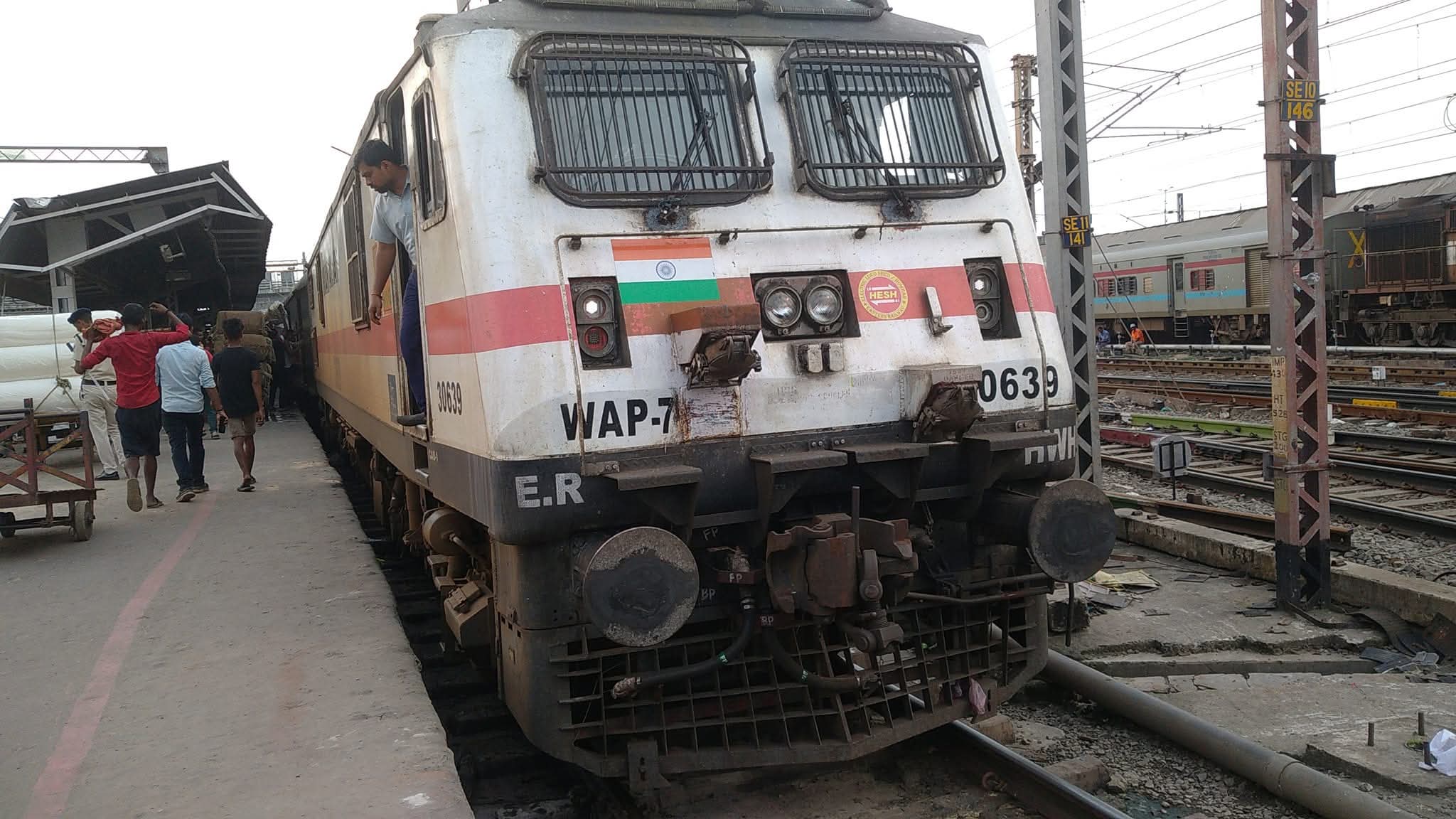 51907 Idgah Agra - Bharatpur Passenger photo 5