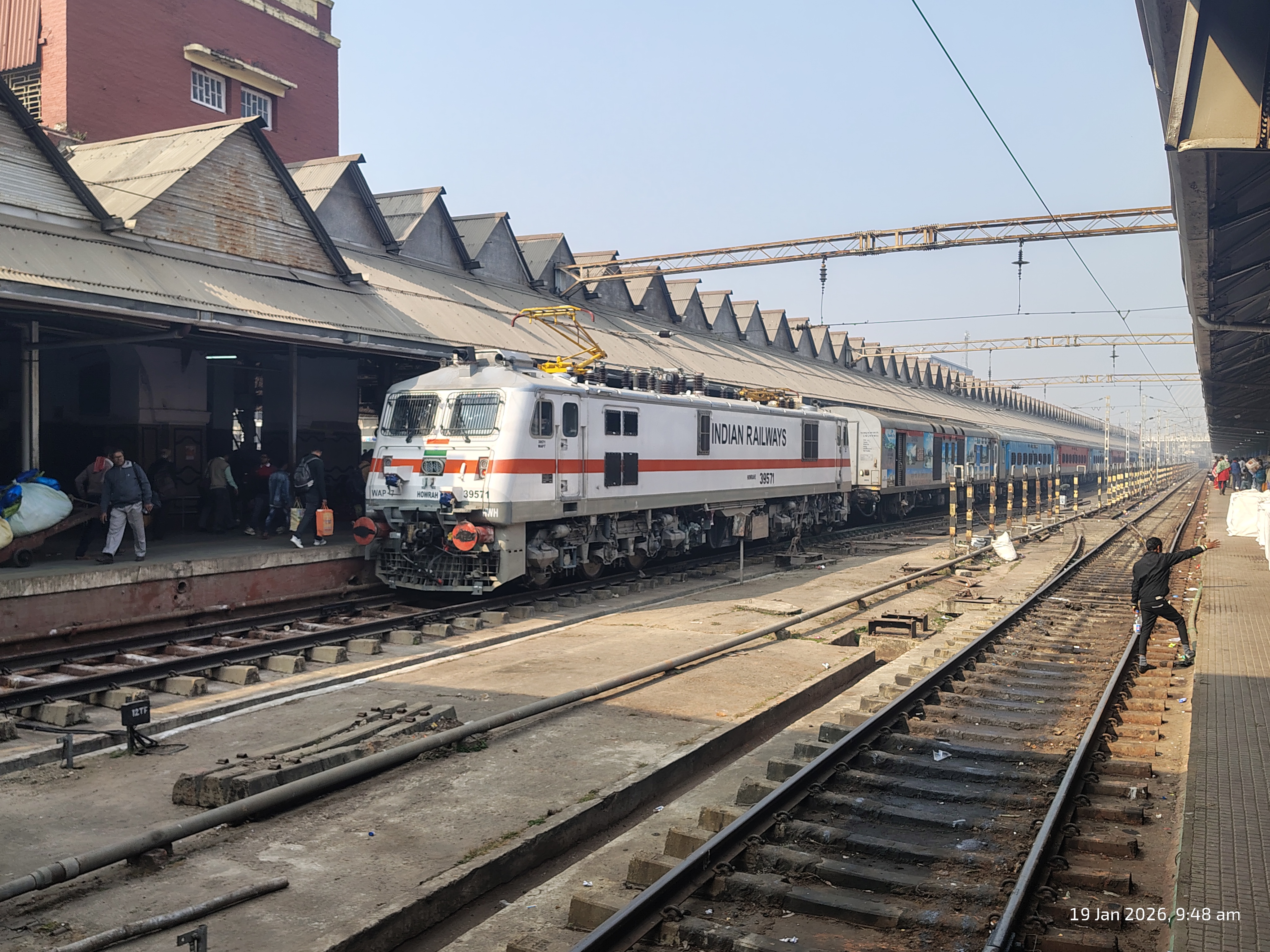 22913 Bandra Terminus - Saharsa Humsafar Express photo 6
