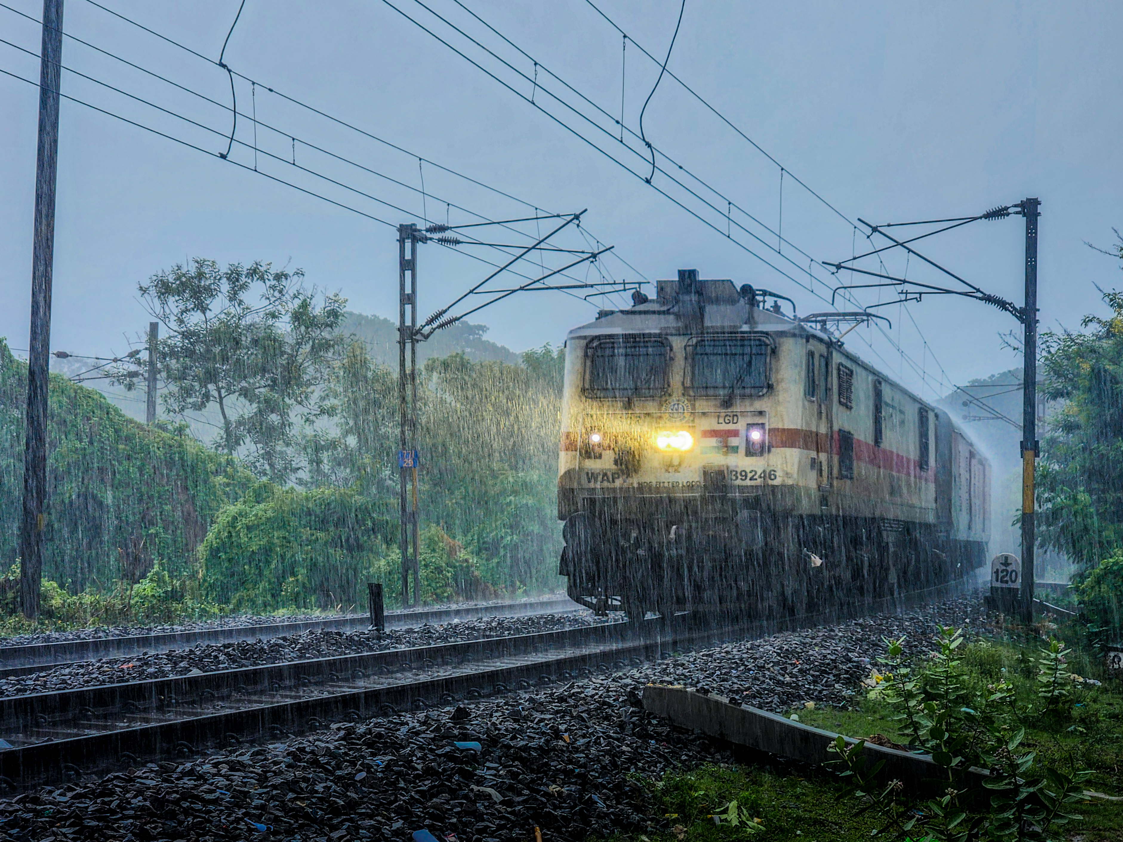 12839 Howrah - M.G.R Chennai Central Mail photo 10