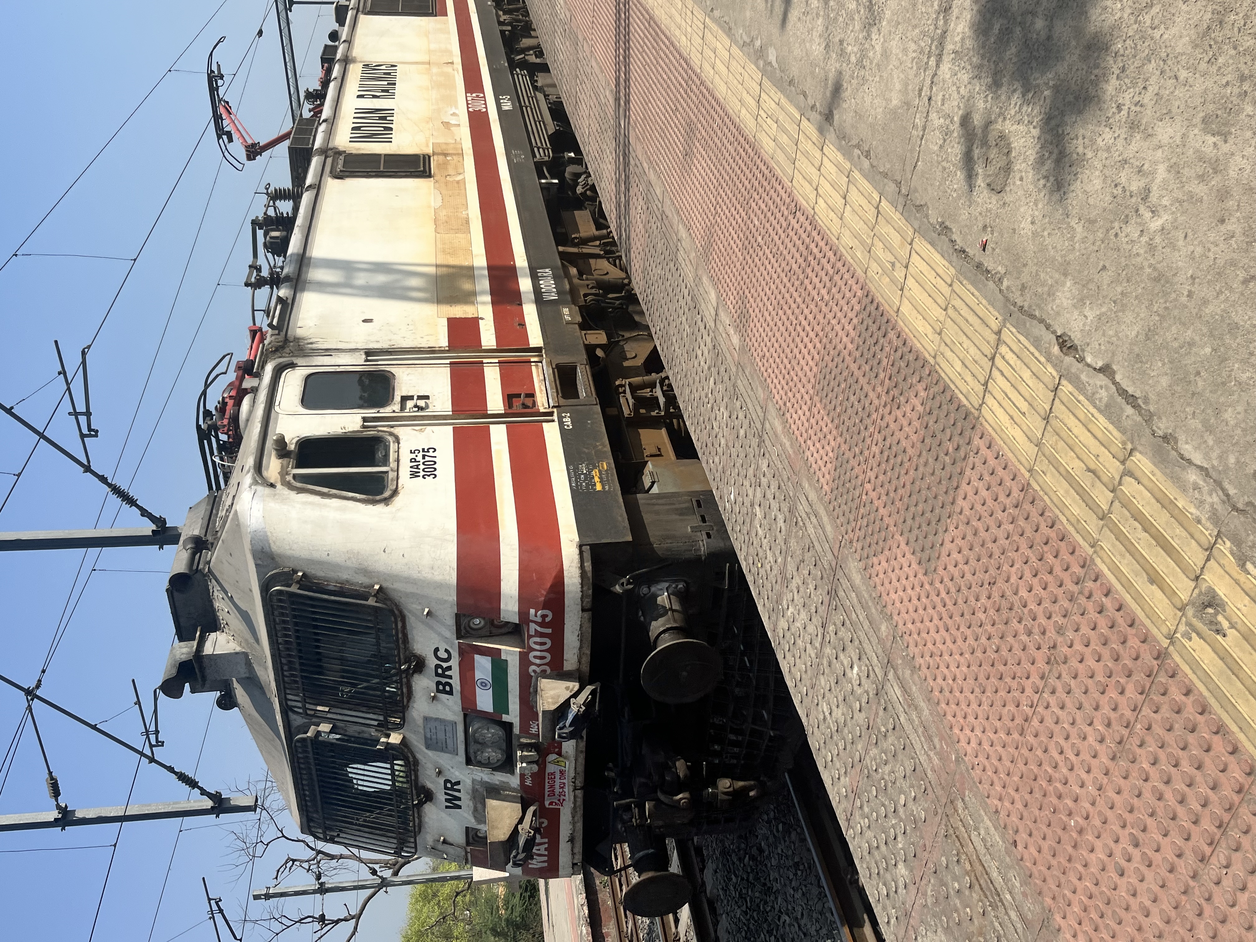 63347 Saharsa - Samastipur MEMU photo 6