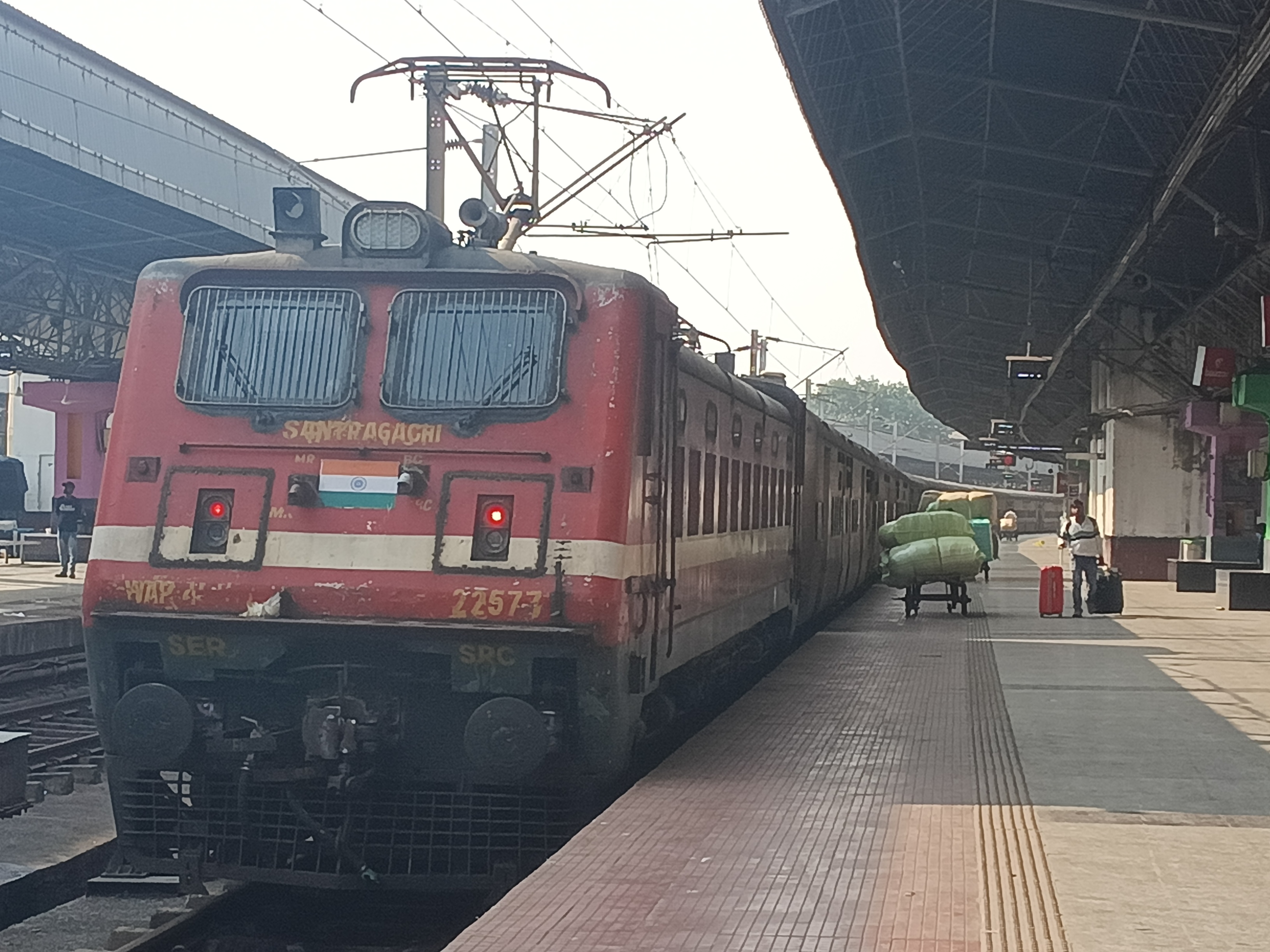 95205 BL5 / Mumbai CSMT - Badlapur Fast Local photo 3