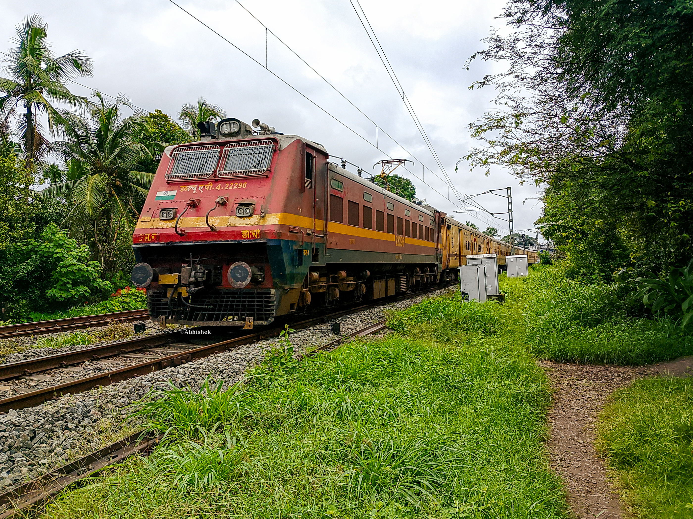 22935 Bandra Terminus - Palitana Weekly SF Express photo 3