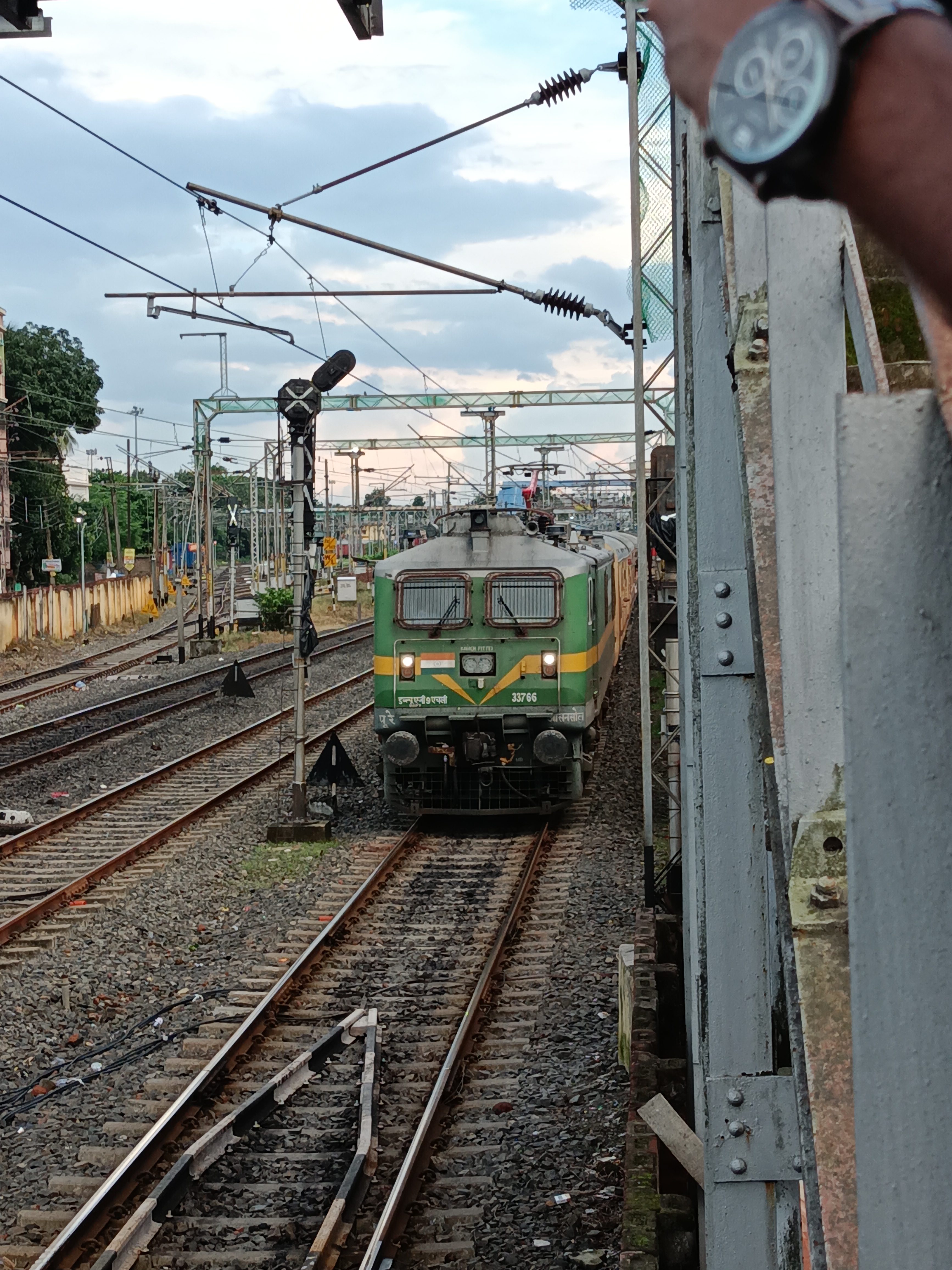 12343 Darjeeling Mail photo 7