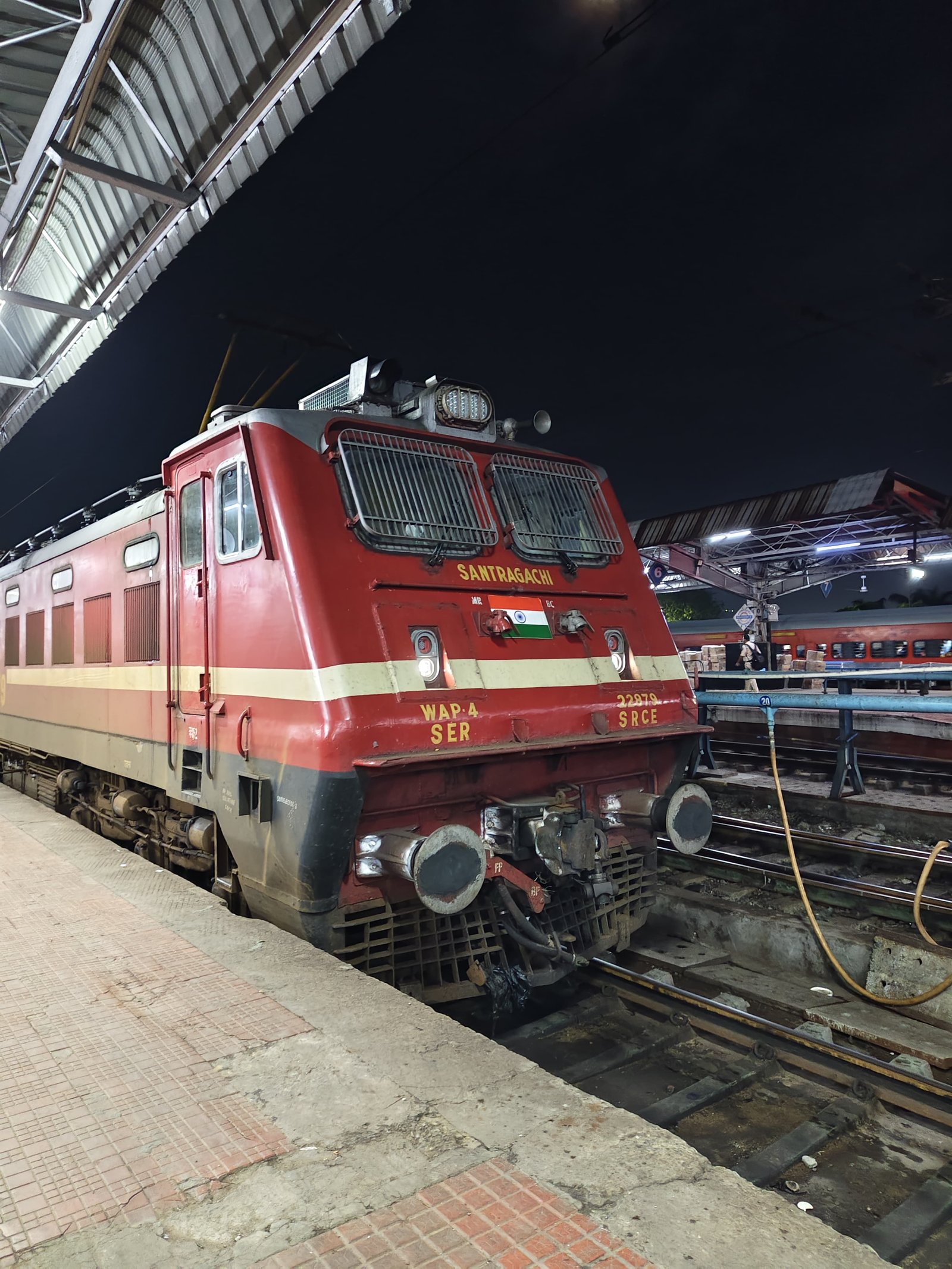 34438 Sealdah - Sonarpur Local photo 7