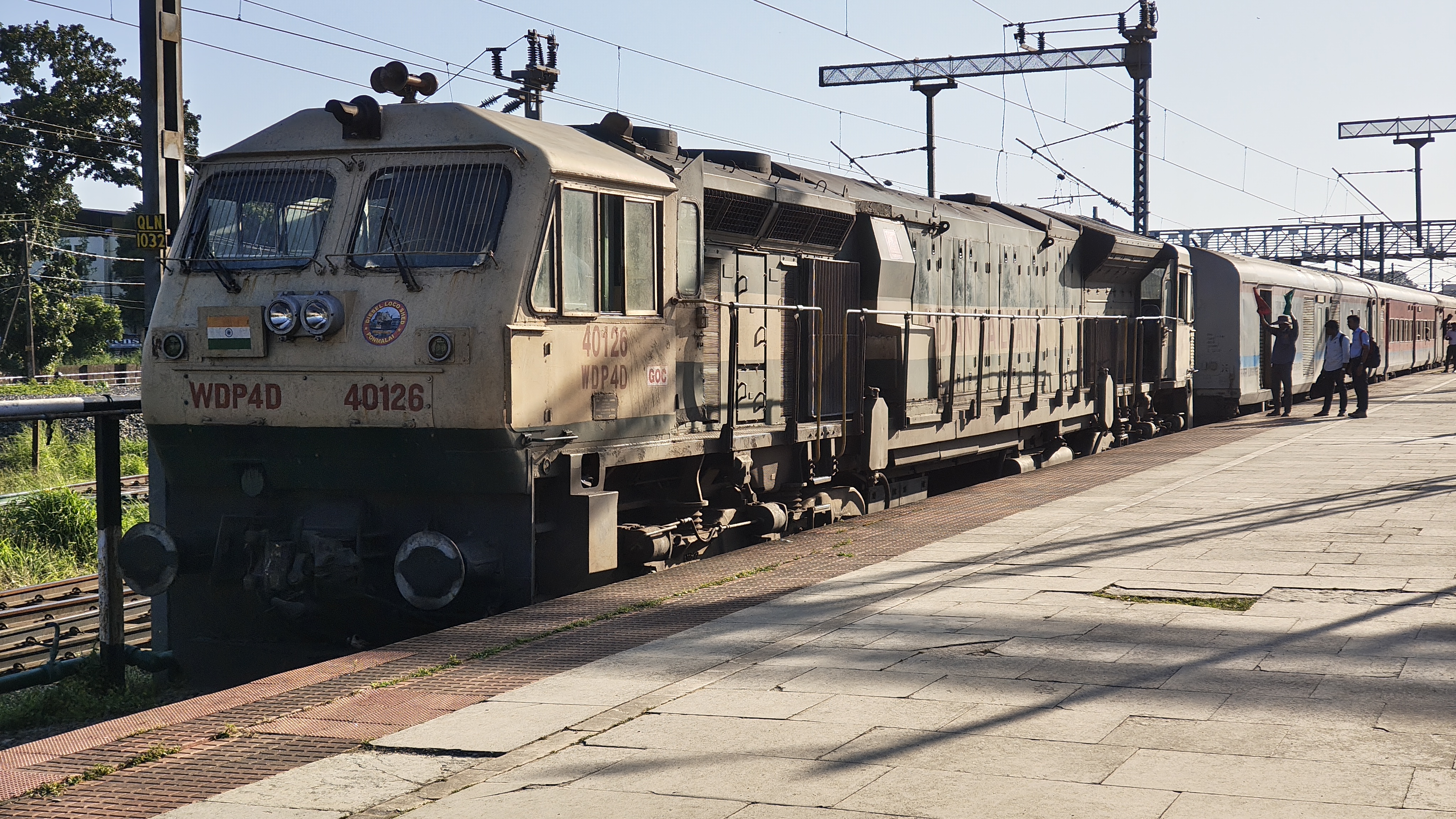 69119 Vadodara - Dahod MEMU photo 4