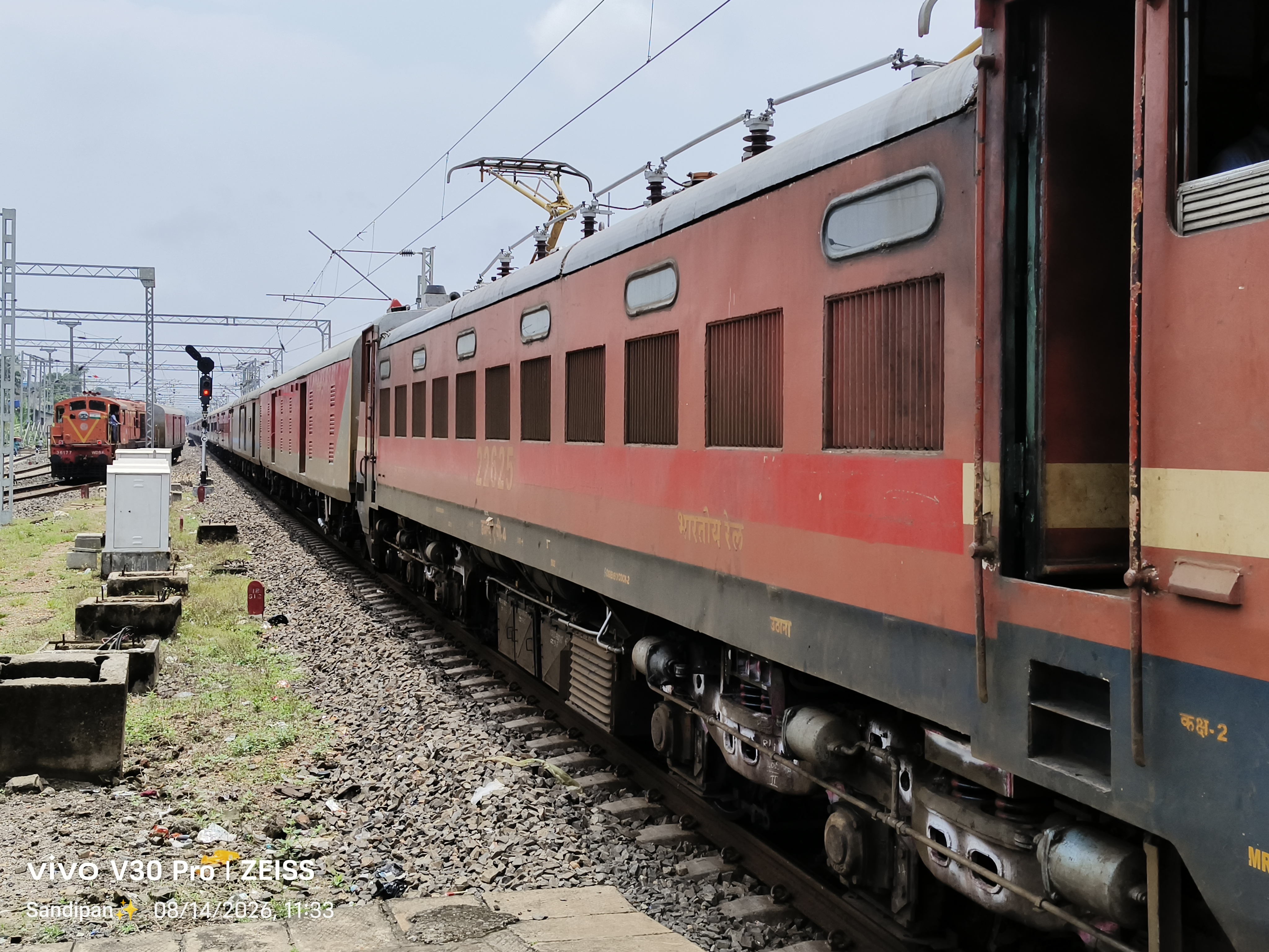 95605 TL13 / Mumbai CSMT - Titwala SemiFast Local photo 7