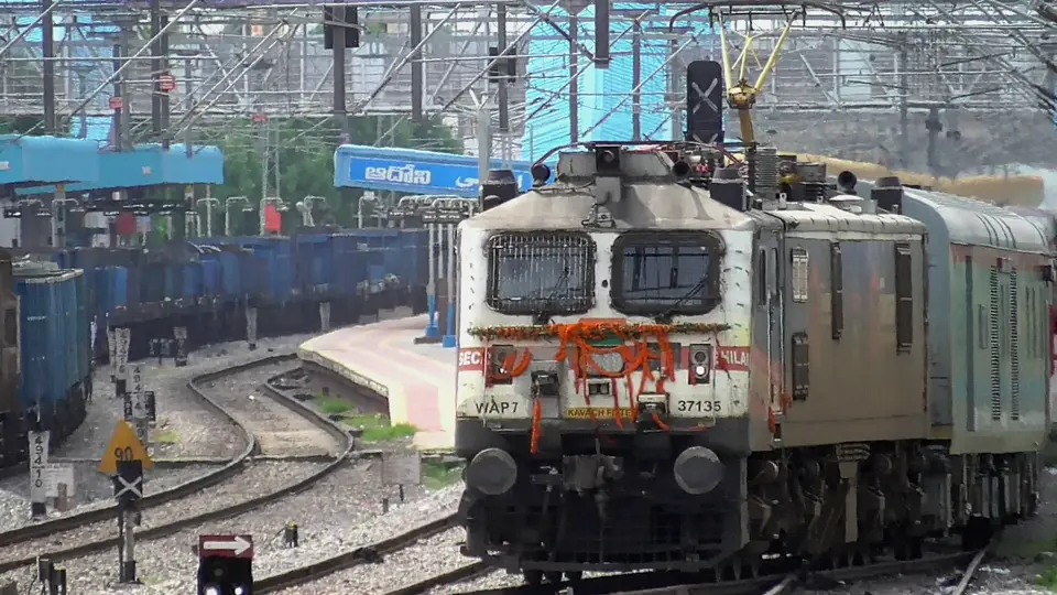 18261 BSP-YNK EXPRESS train photo 6