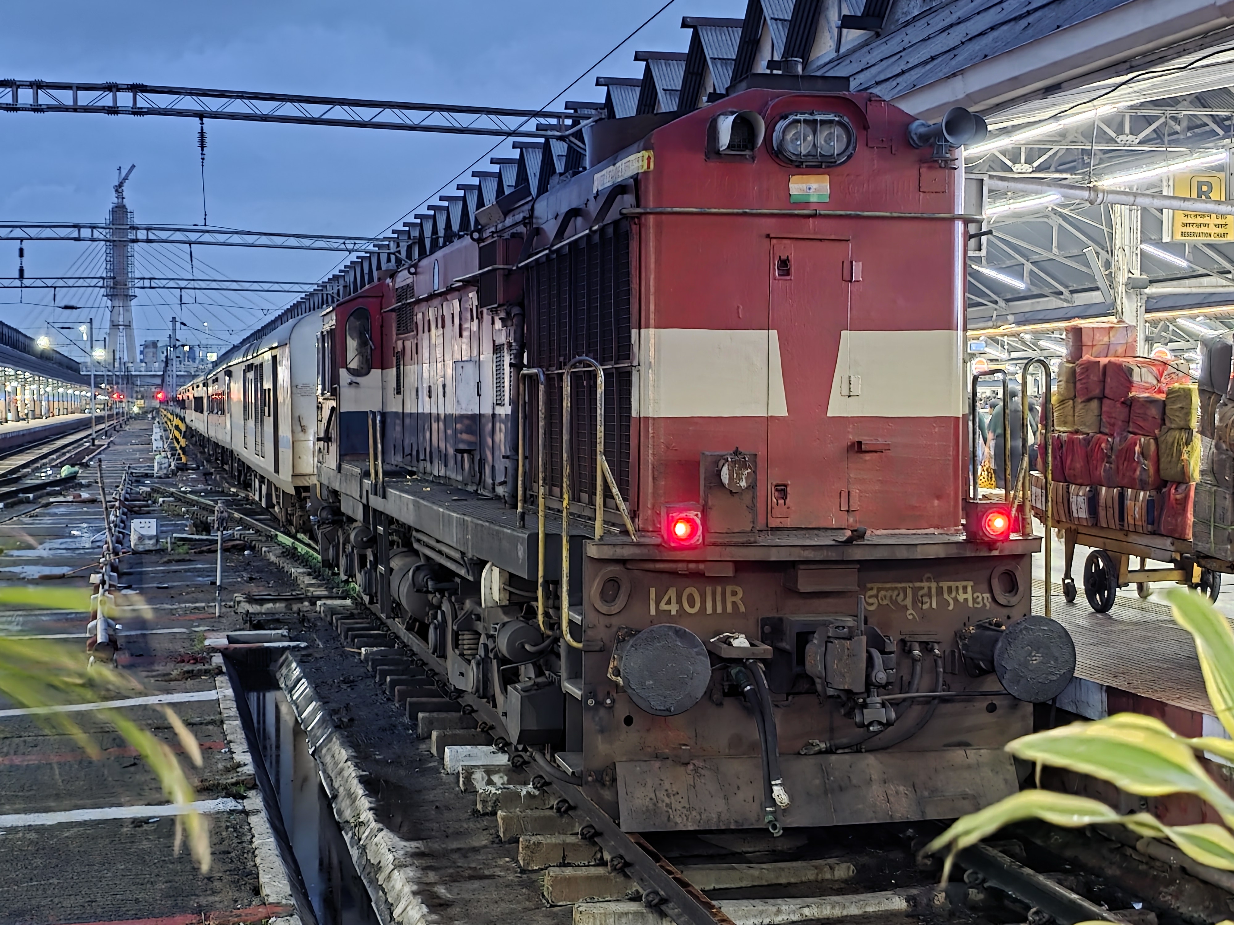 33893 Dum Dum Cantt. - Bangaon Local photo 3