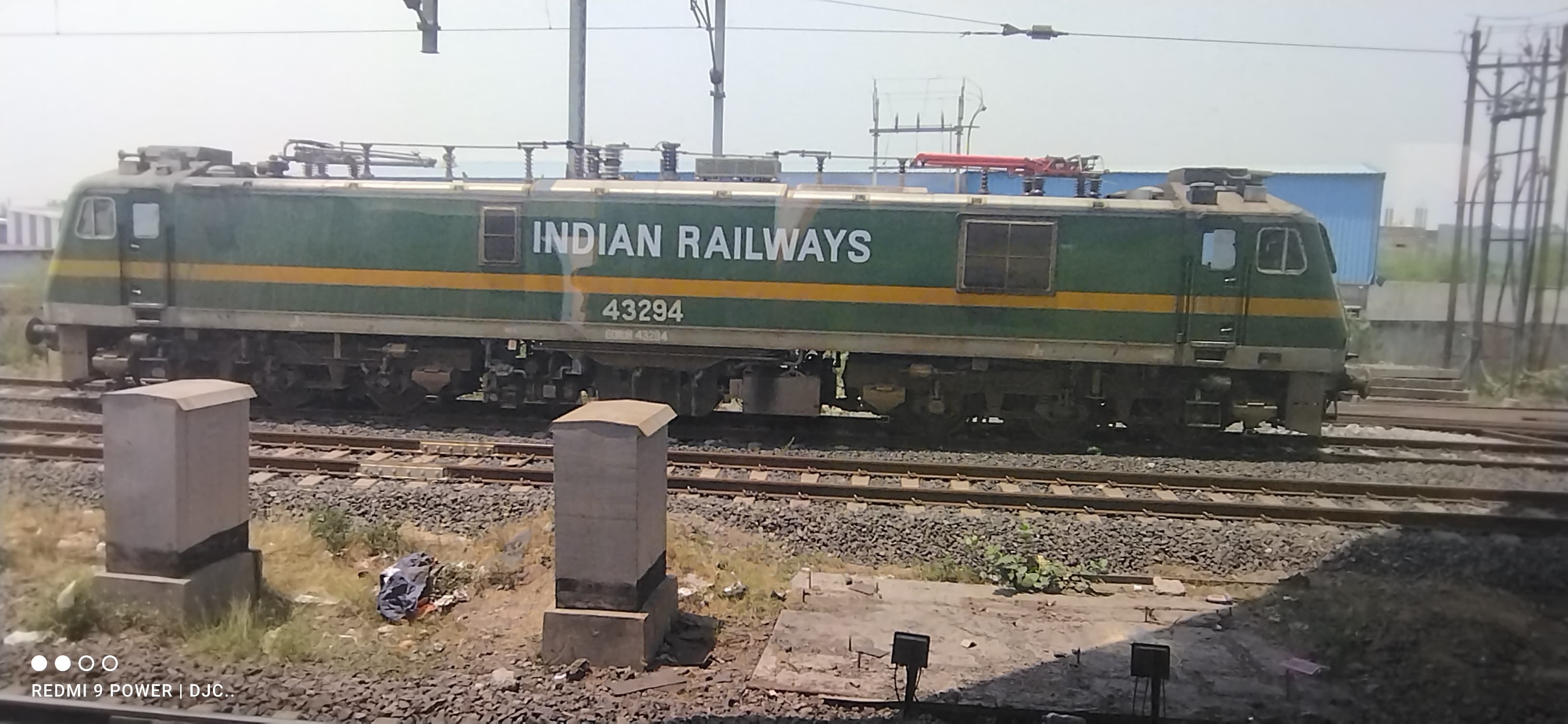 34419 Sonarpur - Sealdah Local photo 1