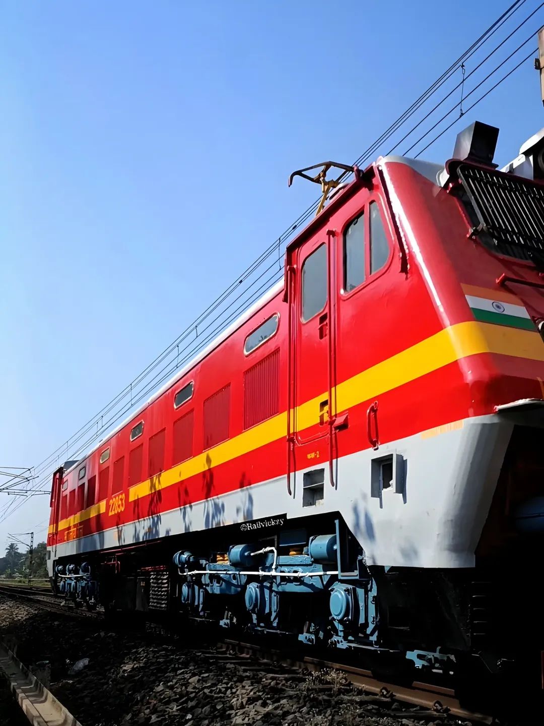 33847 Sealdah - Bangaon Local photo 1