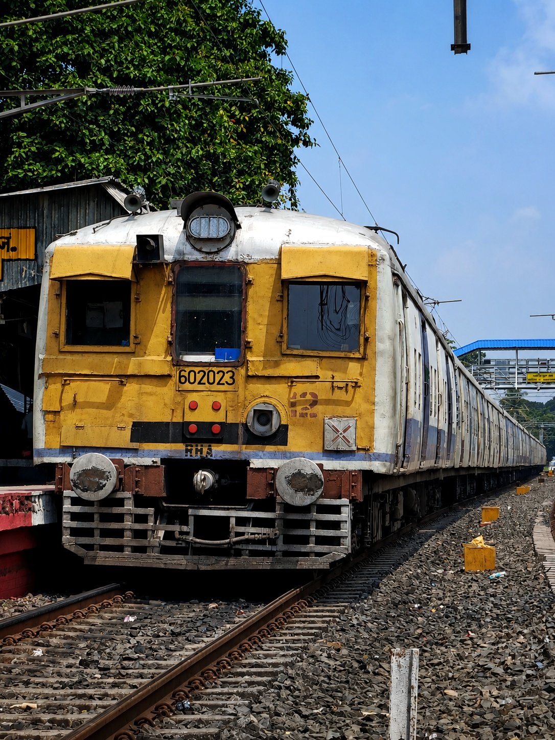 95301 DA1 / Dadar - Ambernath Fast Local photo 4