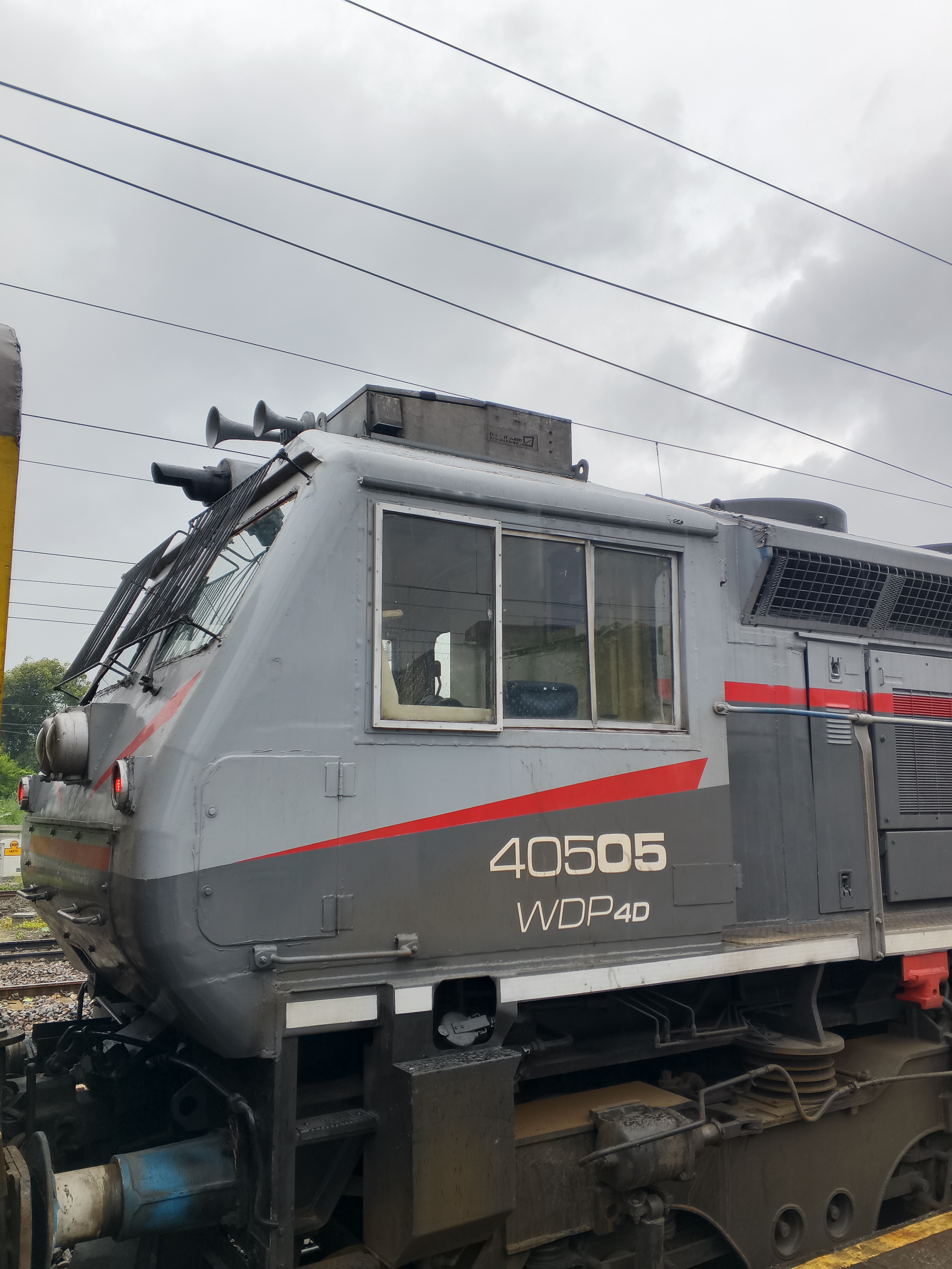 93026 Dahanu Road - Churchgate Fast Local photo 2