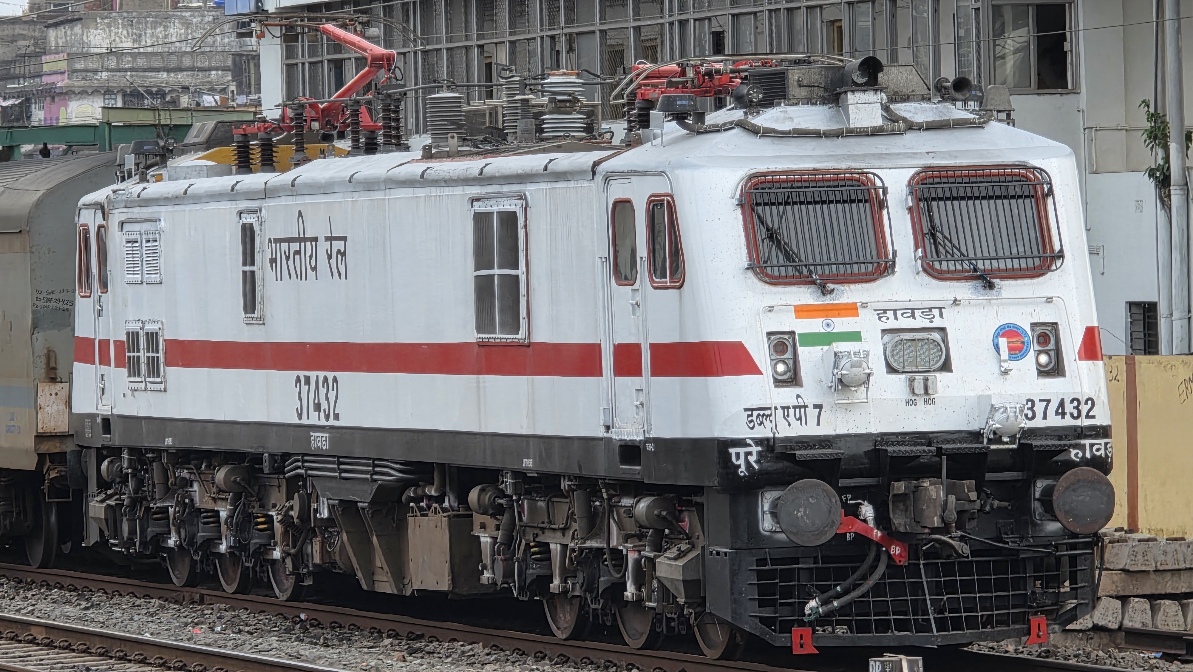 31517 Sealdah - Shantipur Local photo 2