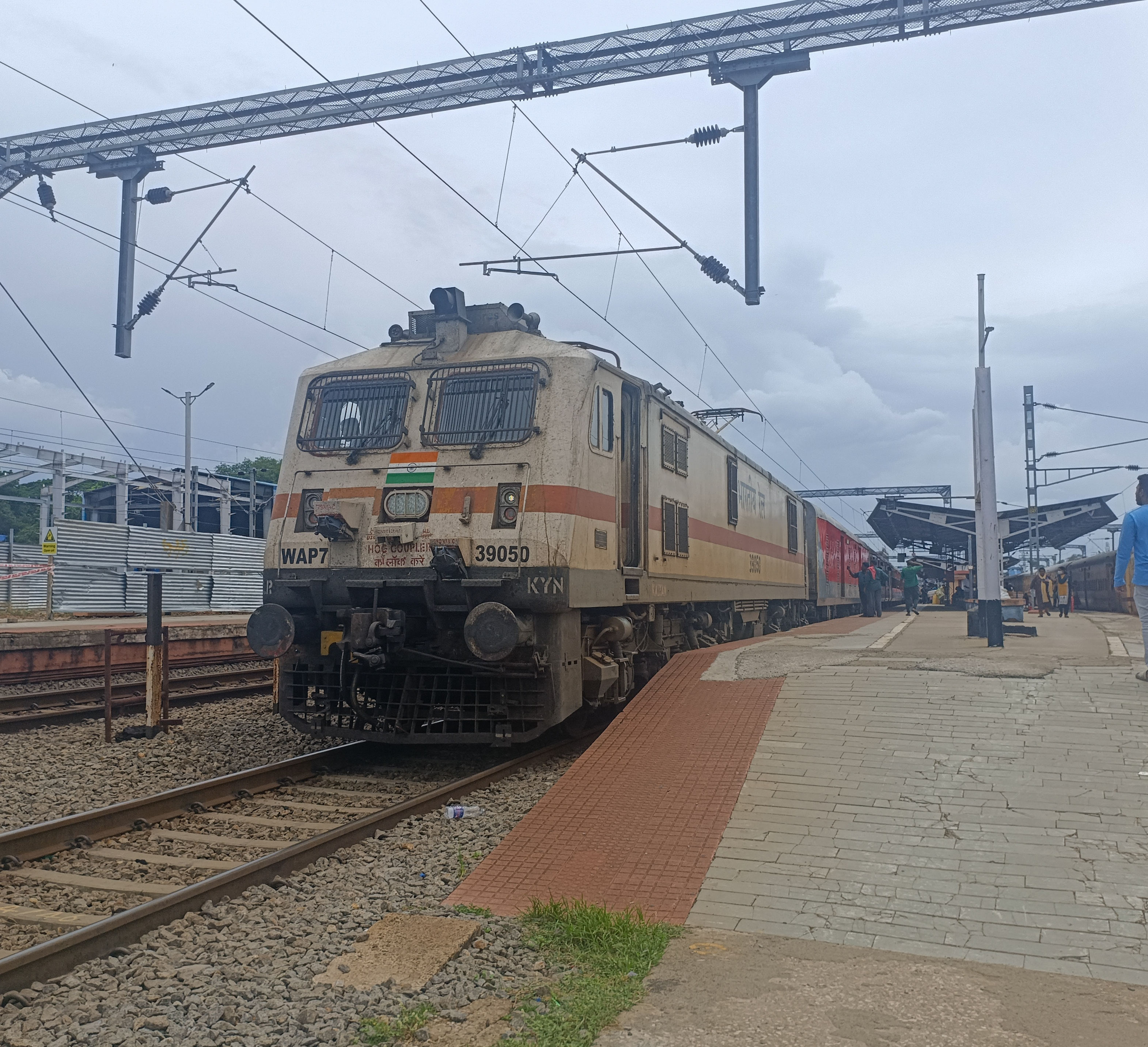 00907 KKF-SGTY RAPID CARGO photo 5