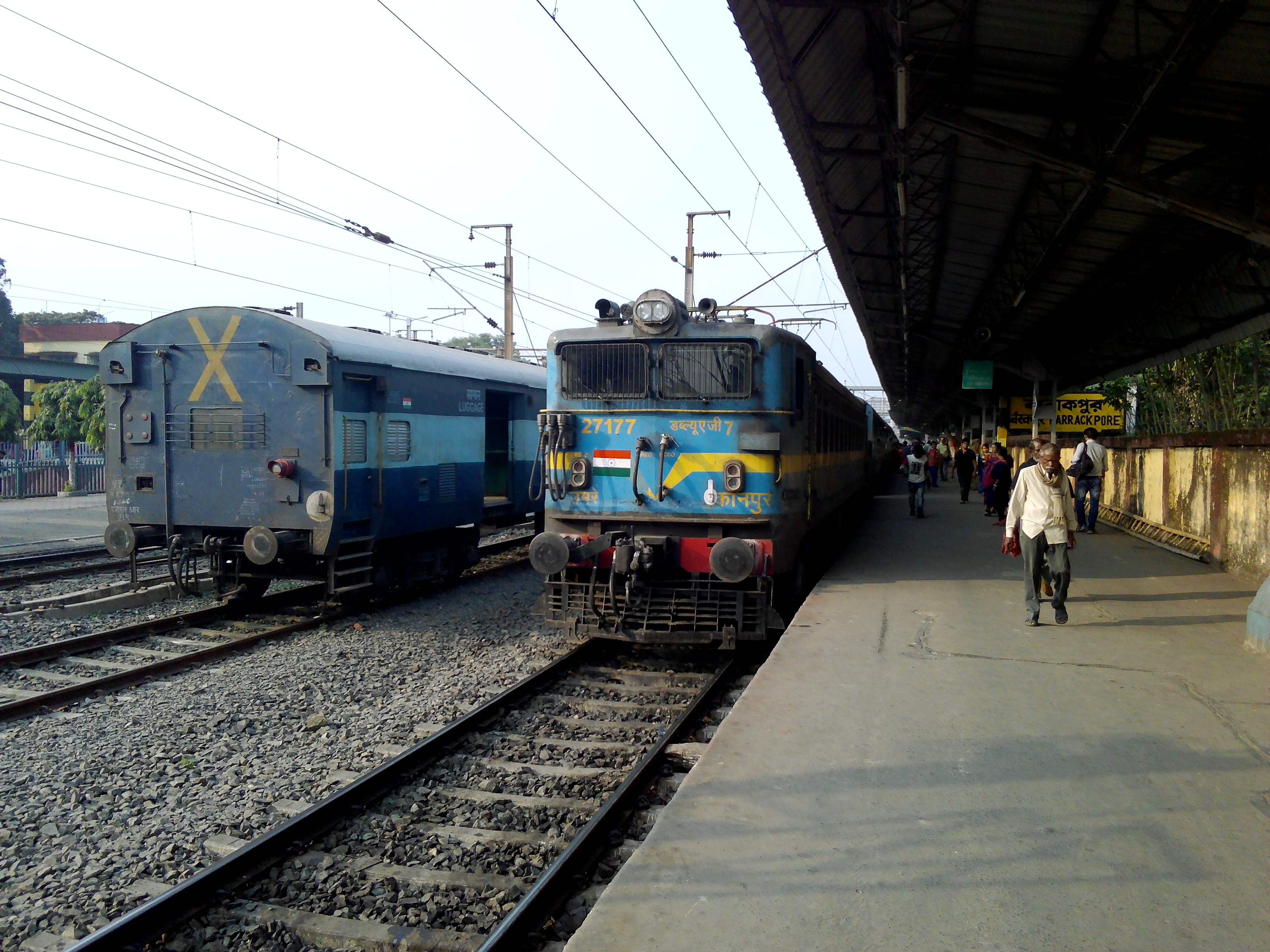 14055 Mau - Anand Vihar Terminal Express (Via Prayagraj) photo 7