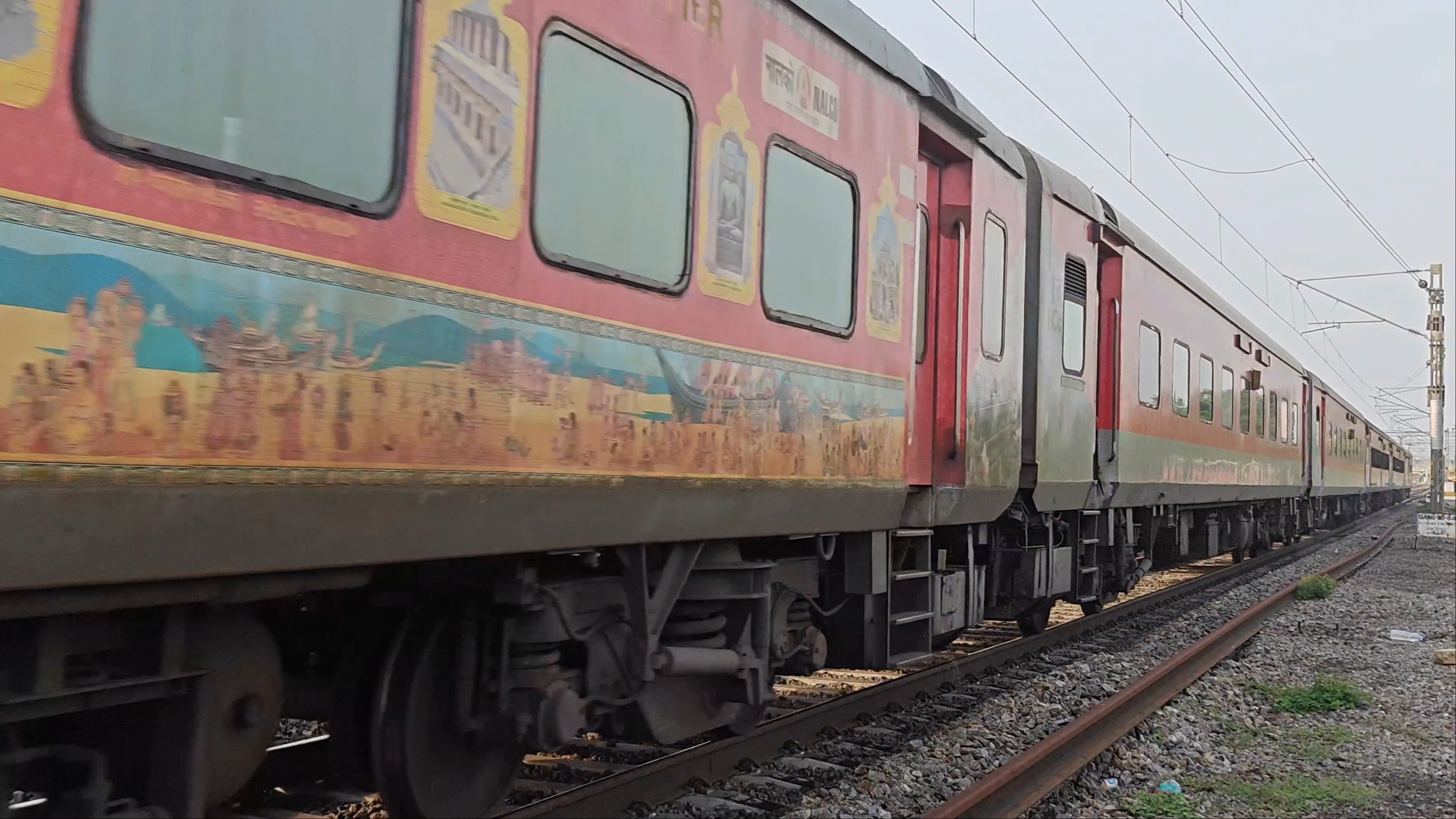 20489 Barmer - Mathura SF Express photo 7