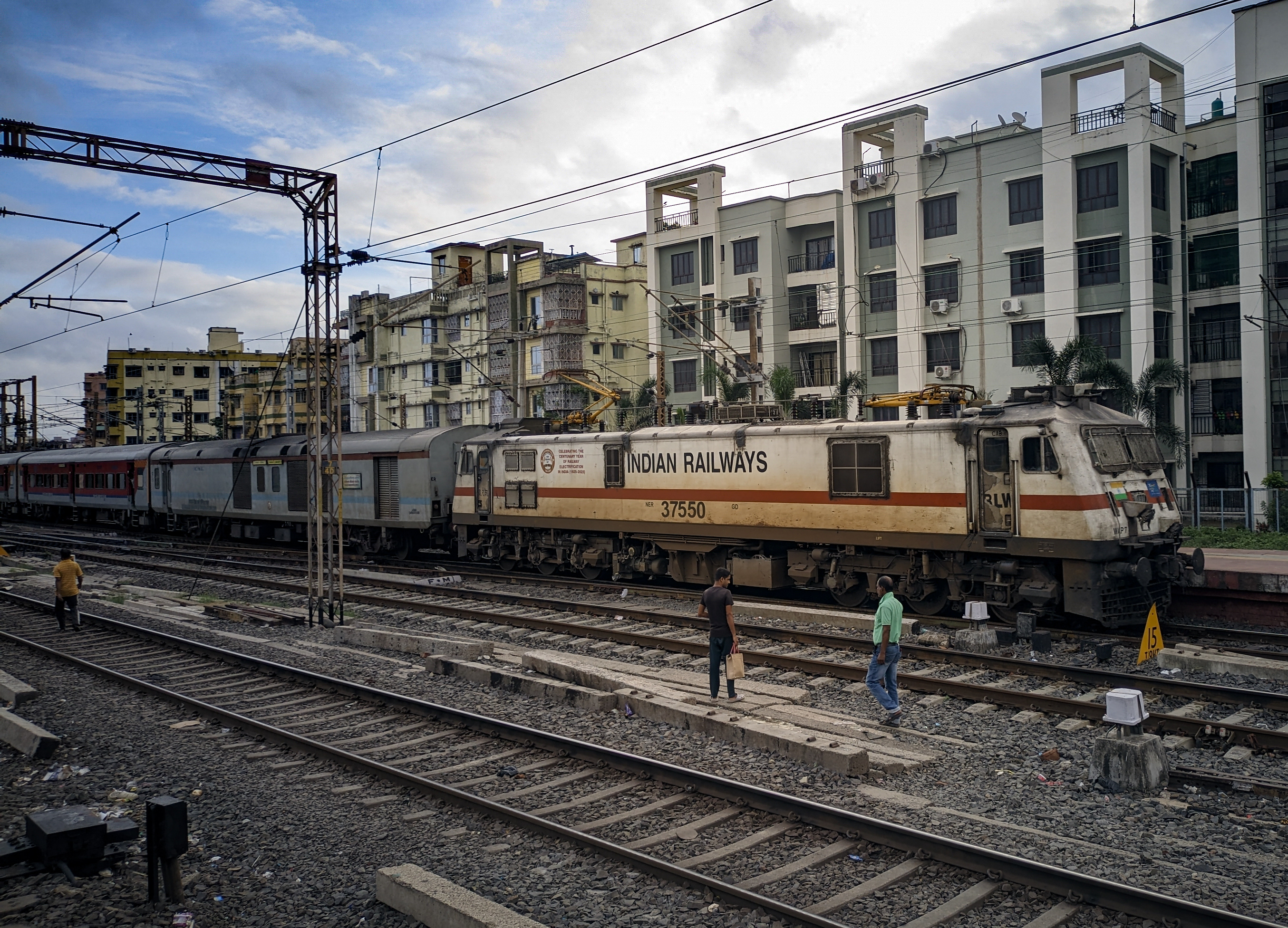 66061 Arakkonam - Vellore Cantt MEMU photo 5