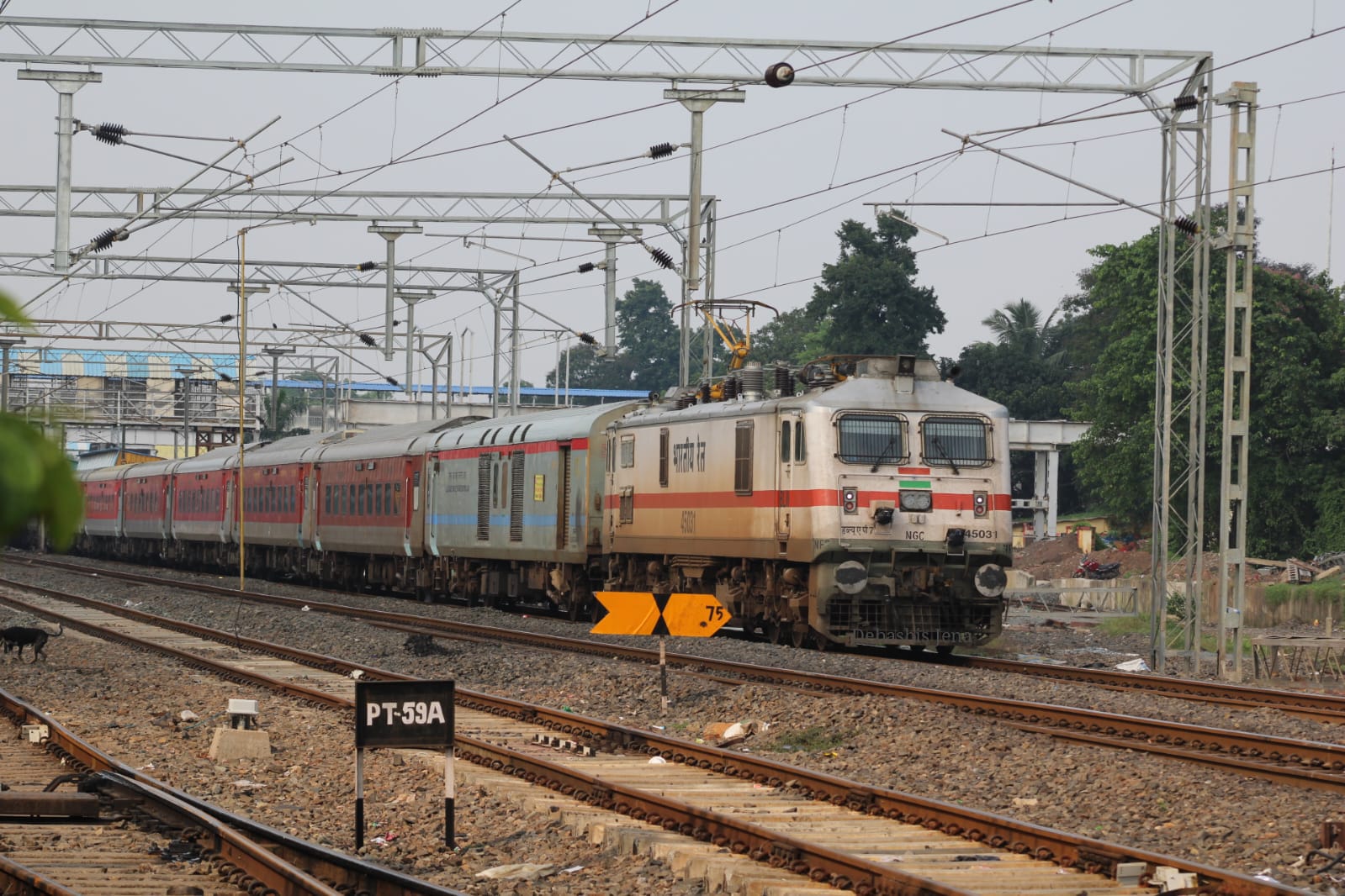 99901 Talegaon - Pune Local photo 2