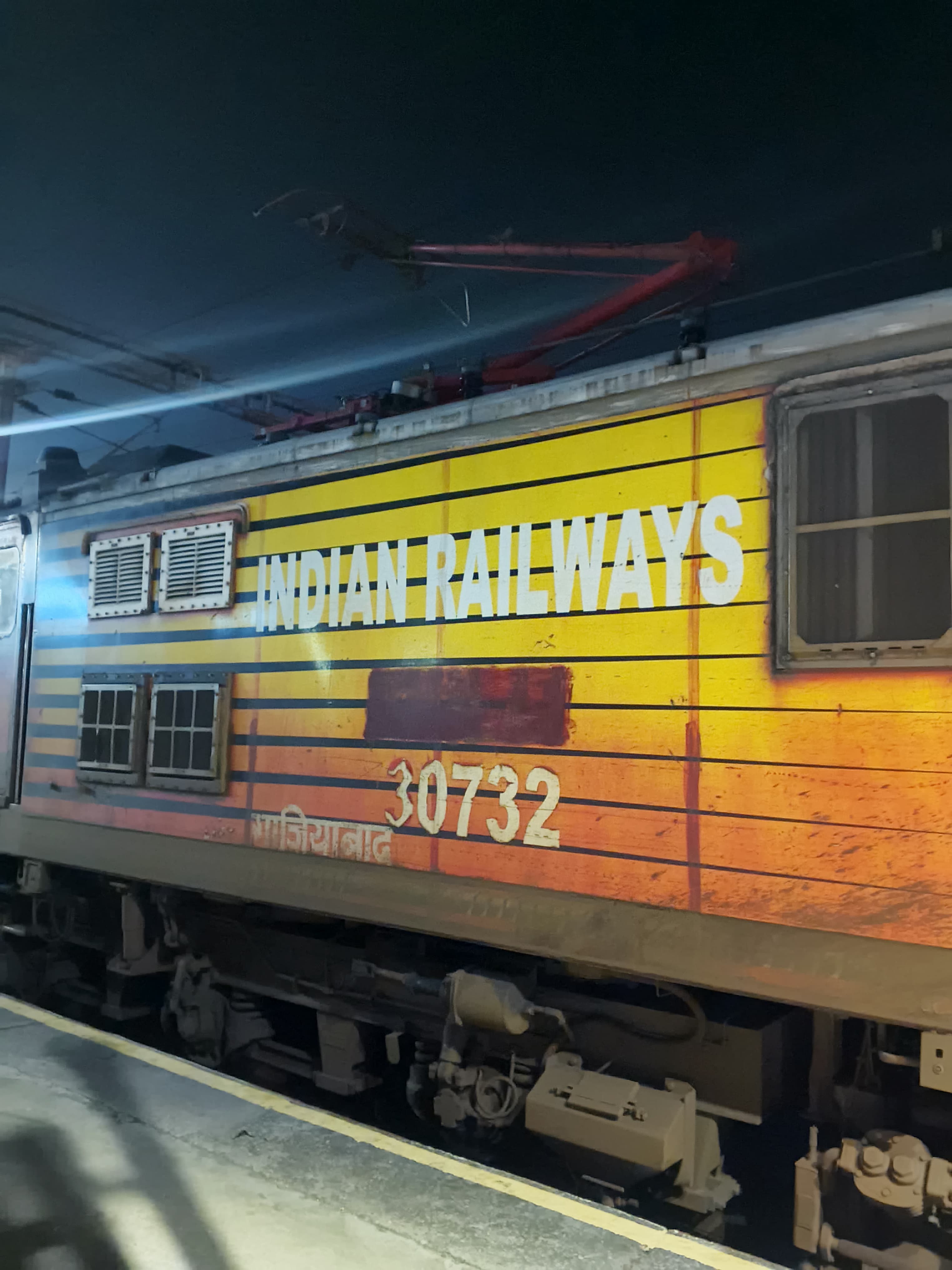 63011 Barddhaman - Rampurhat MEMU photo 6