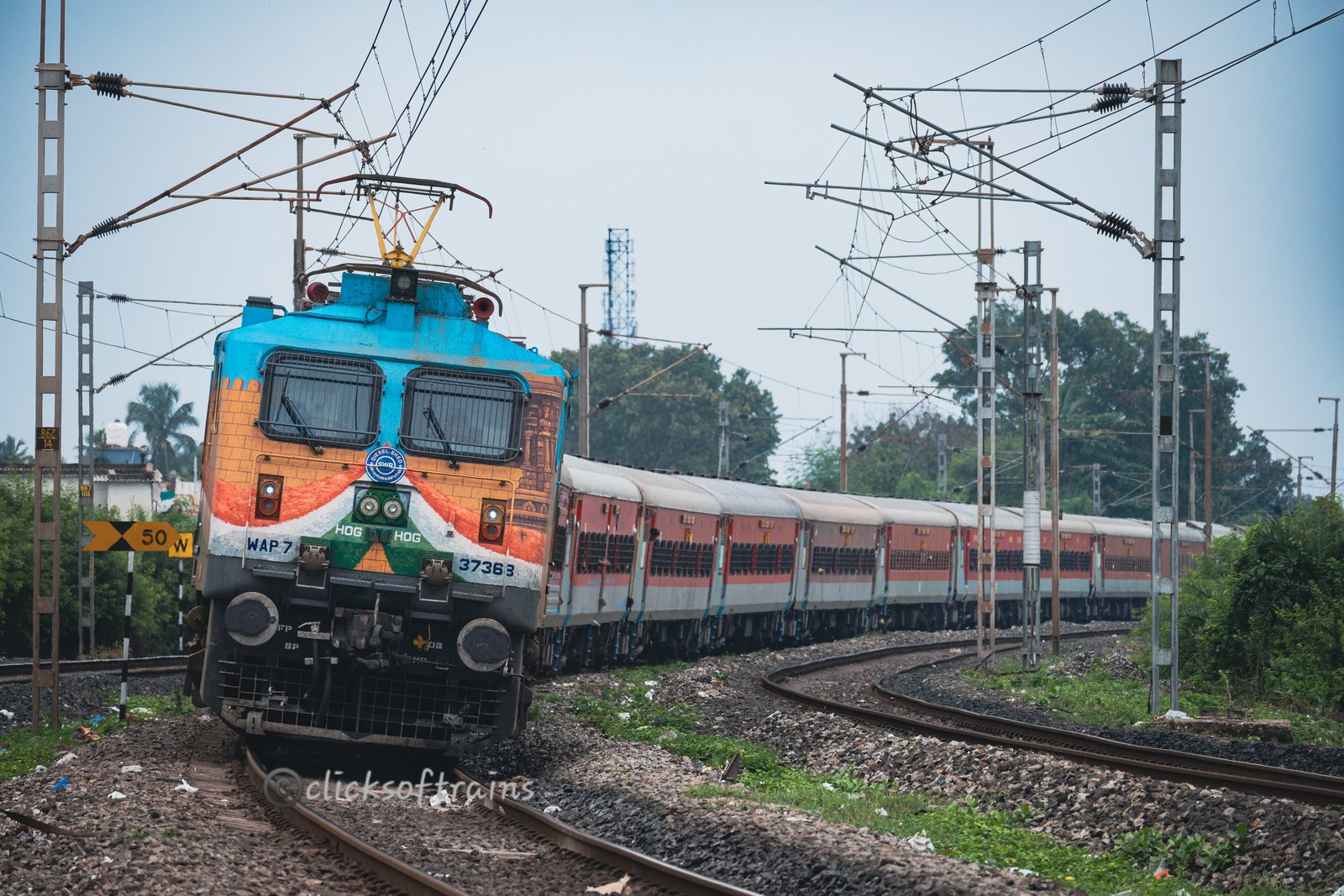 16527 Yesvantpur - Kannur Express photo 7