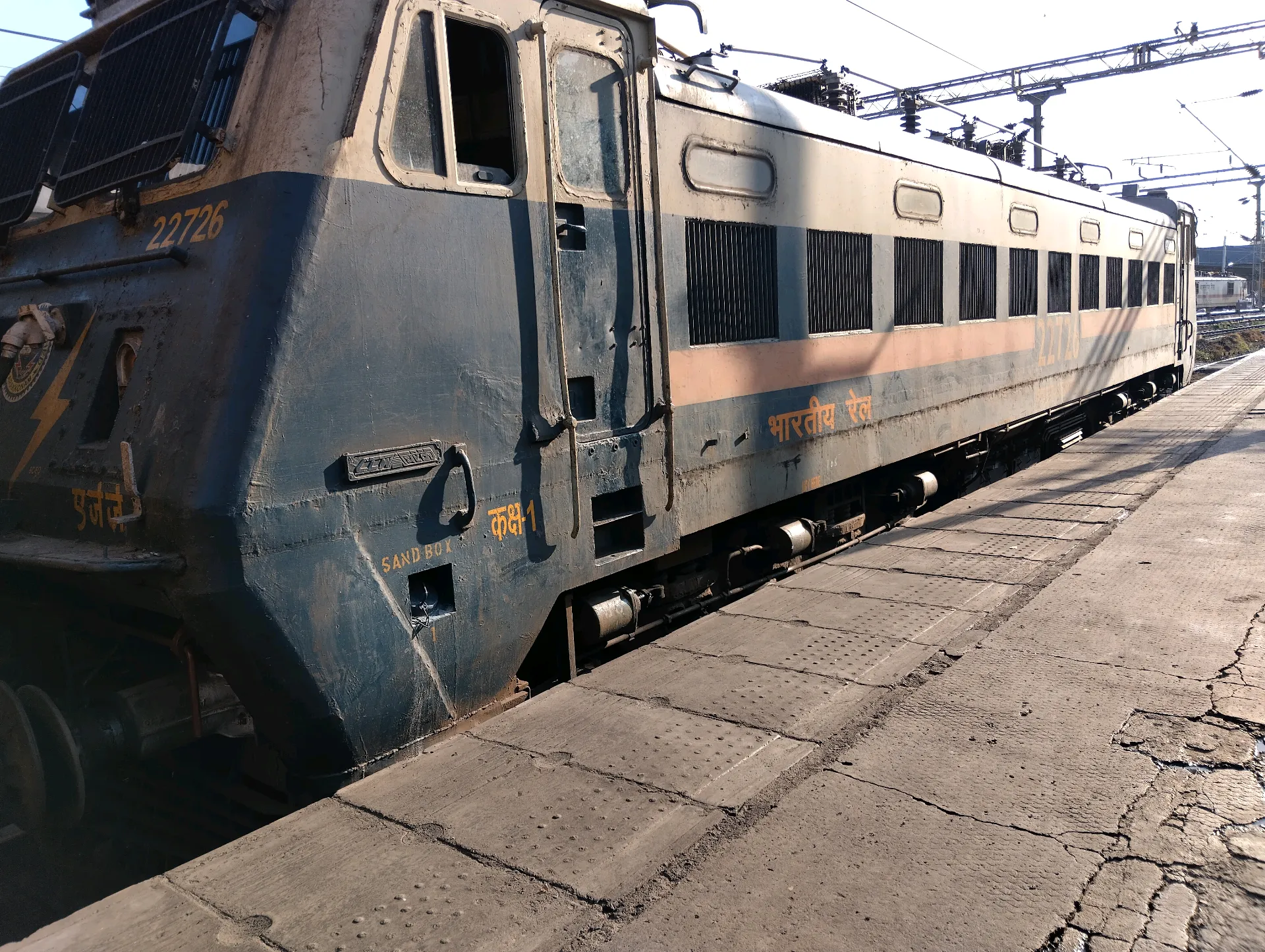 63051 Azimganj - Rampurhat MEMU photo 4
