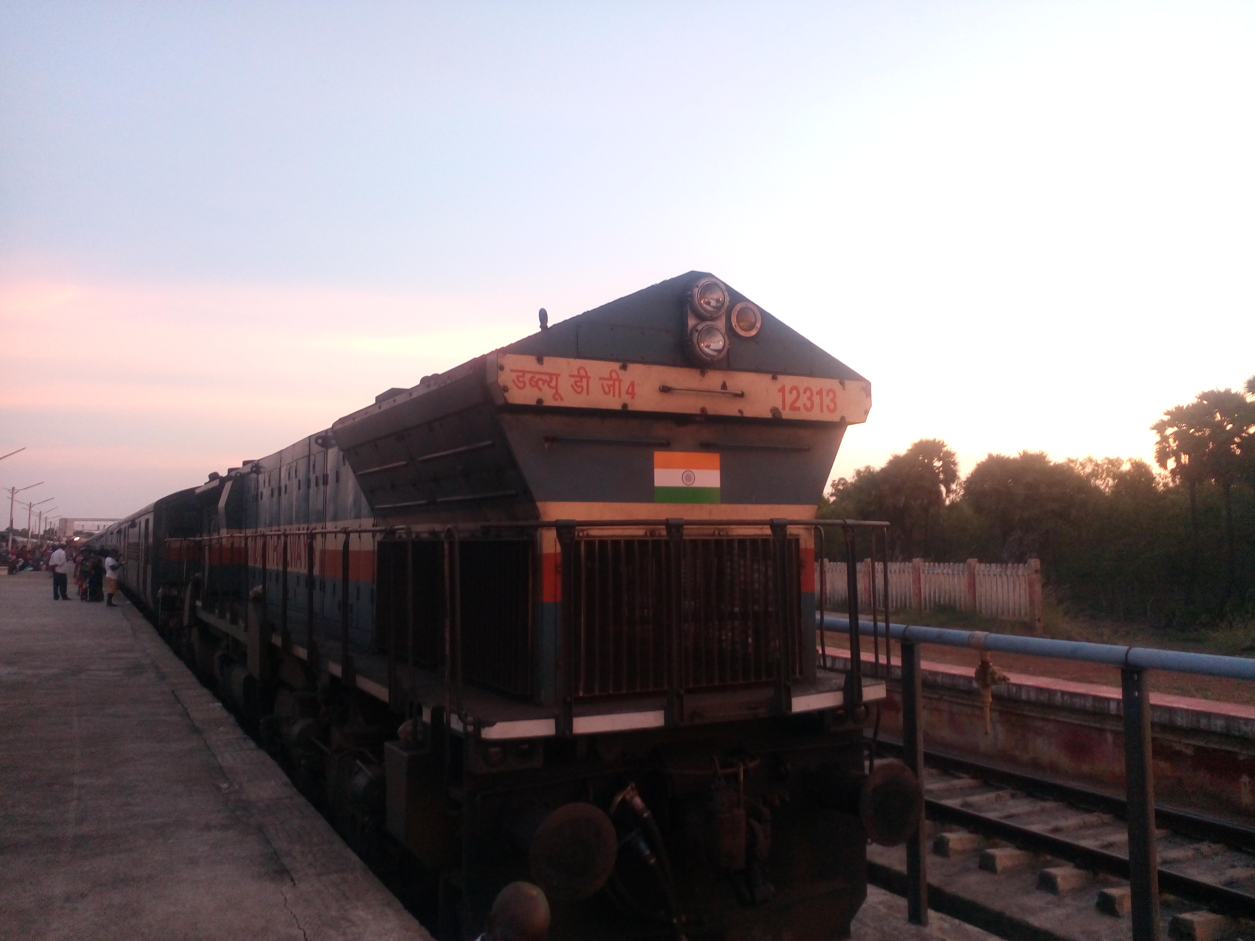 63319 Ara - Sasaram MEMU photo 3