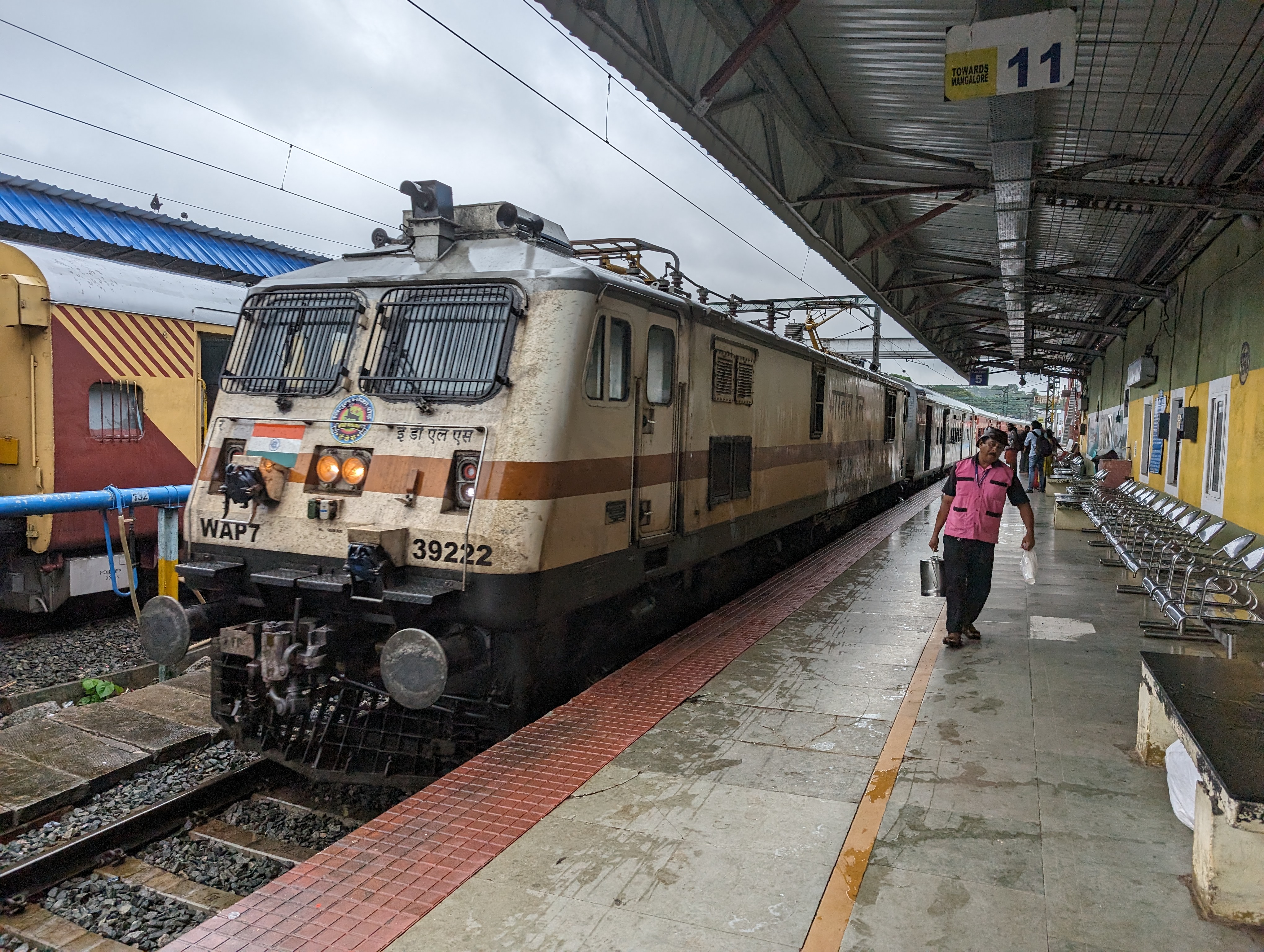 13155 Mithilanchal Express photo 8