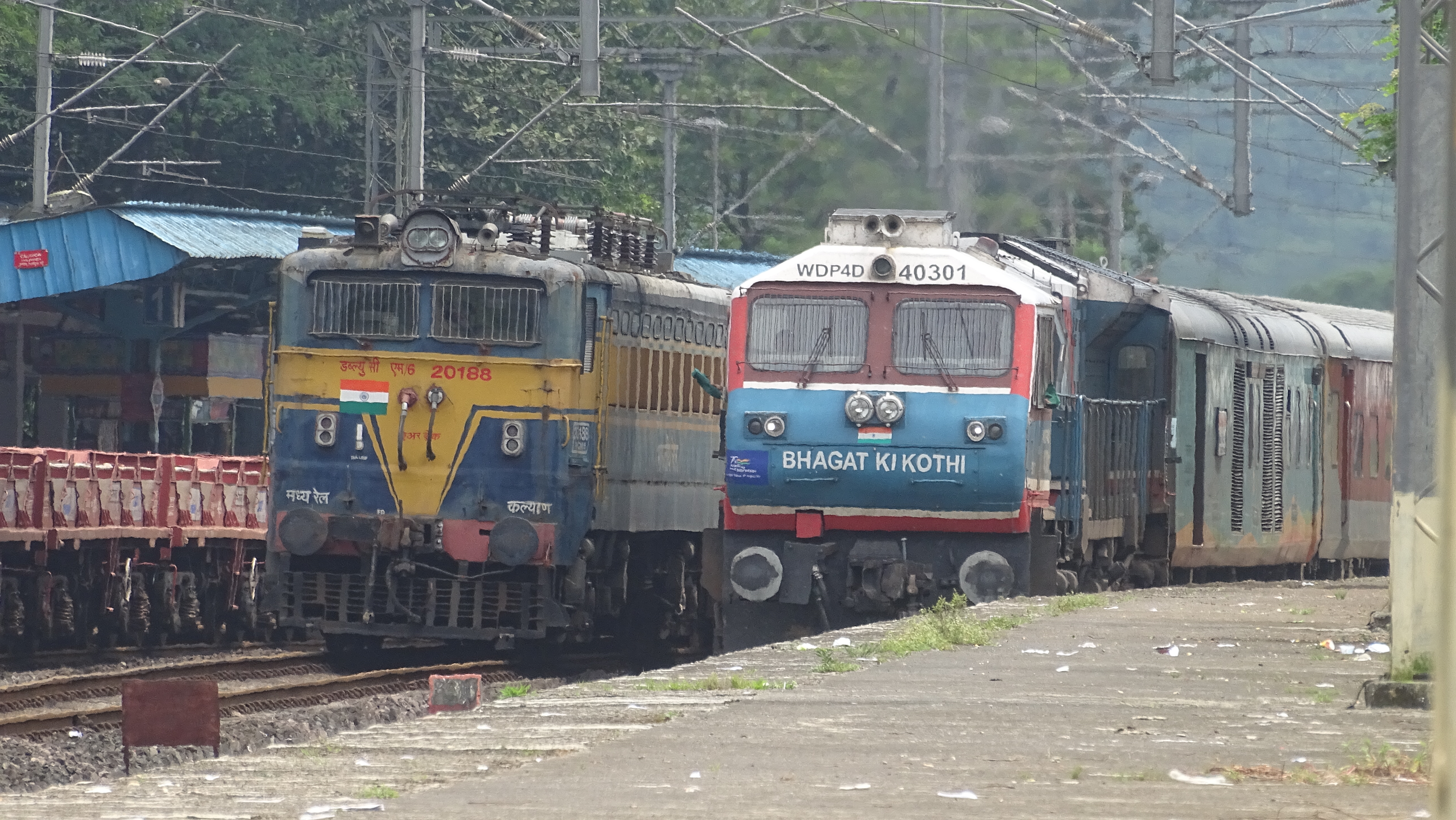 37537 Naihati - Bandel Local photo 7