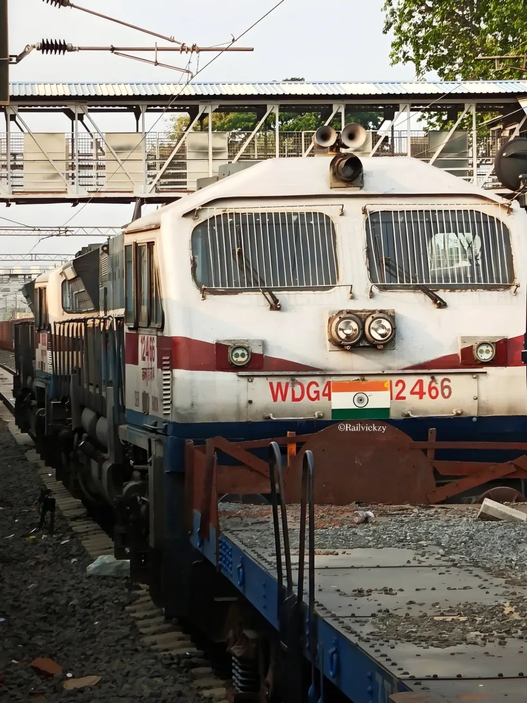 64908 Shakurbasti - Ballabhgarh EMU photo 7