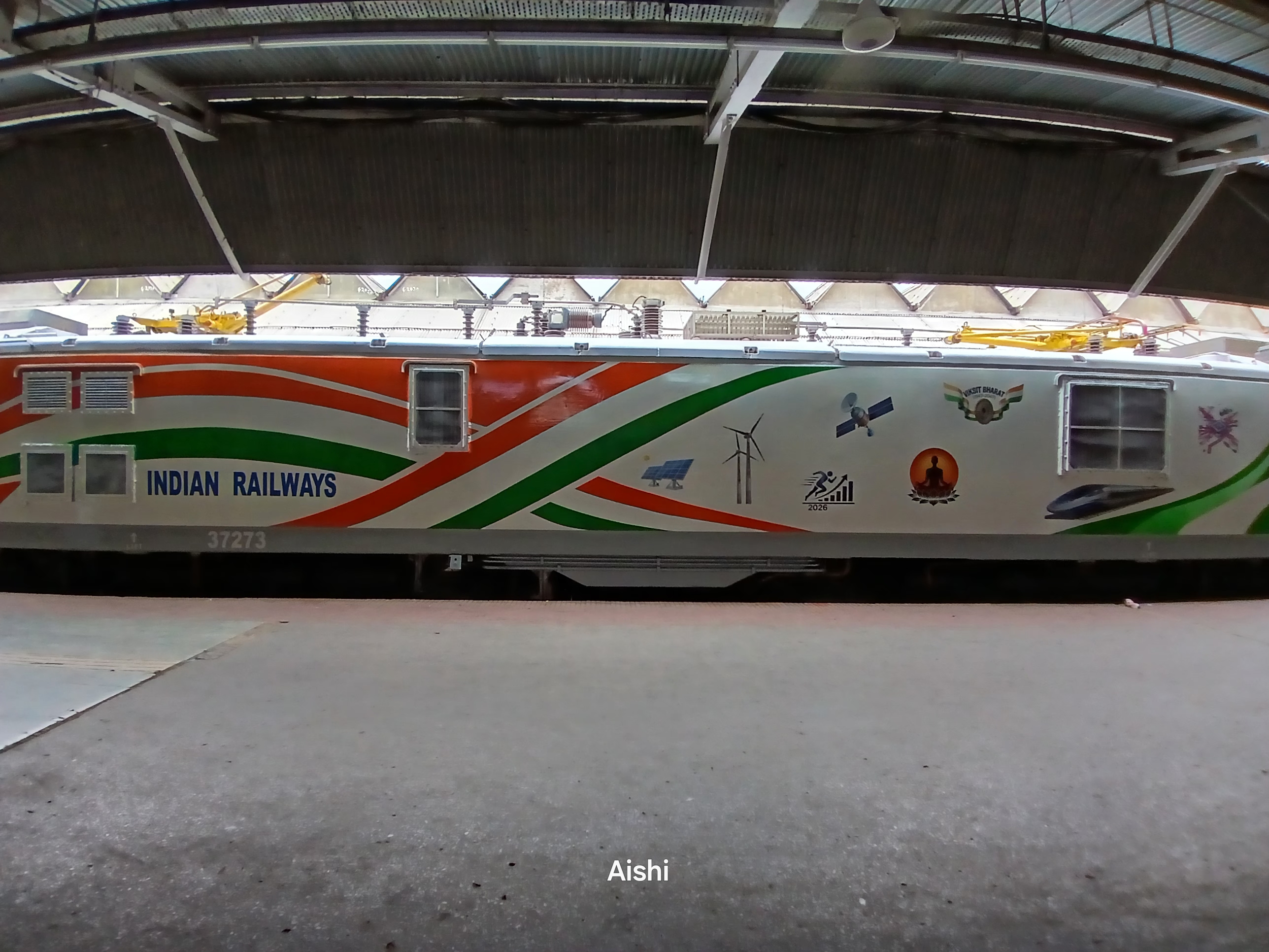 75705 Radhikapur - Siliguri DEMU Intercity Express photo 3