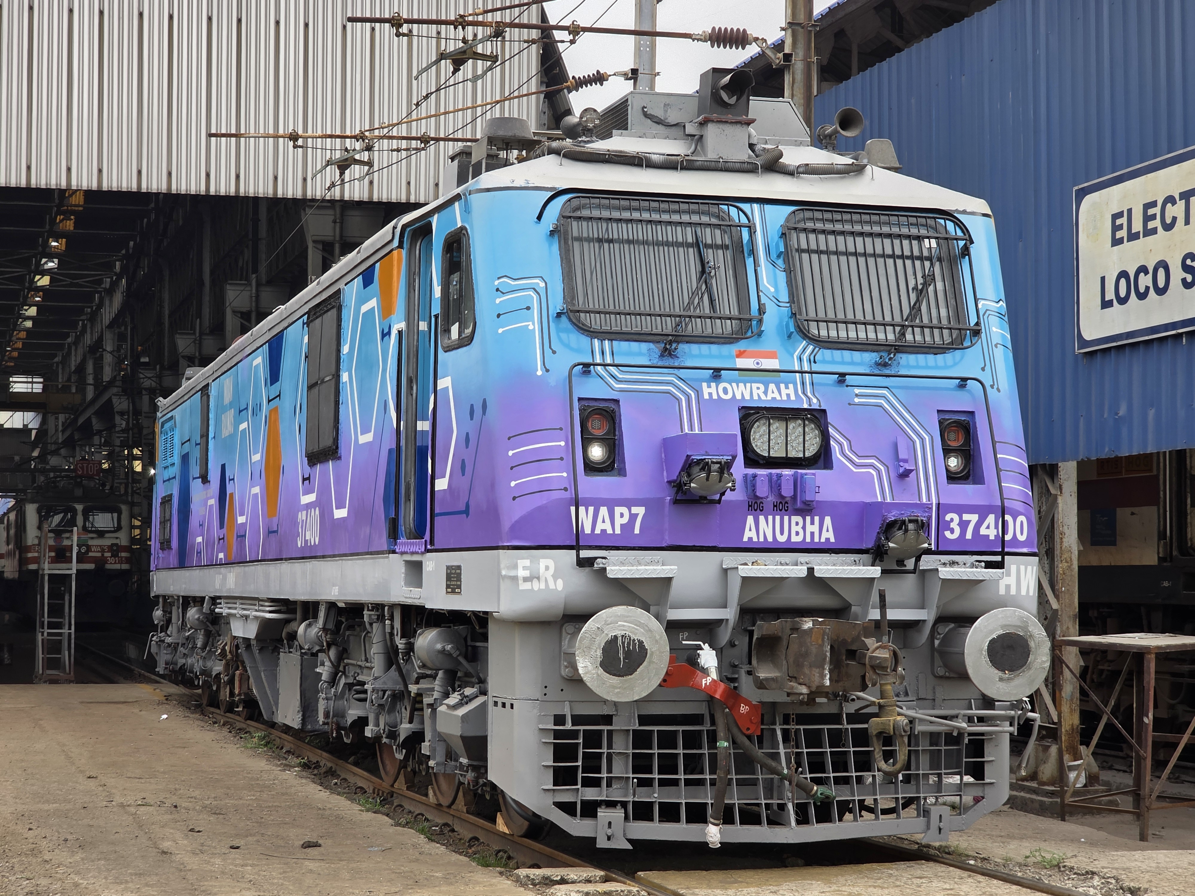 54075 Bareilly - Delhi Passenger photo 7