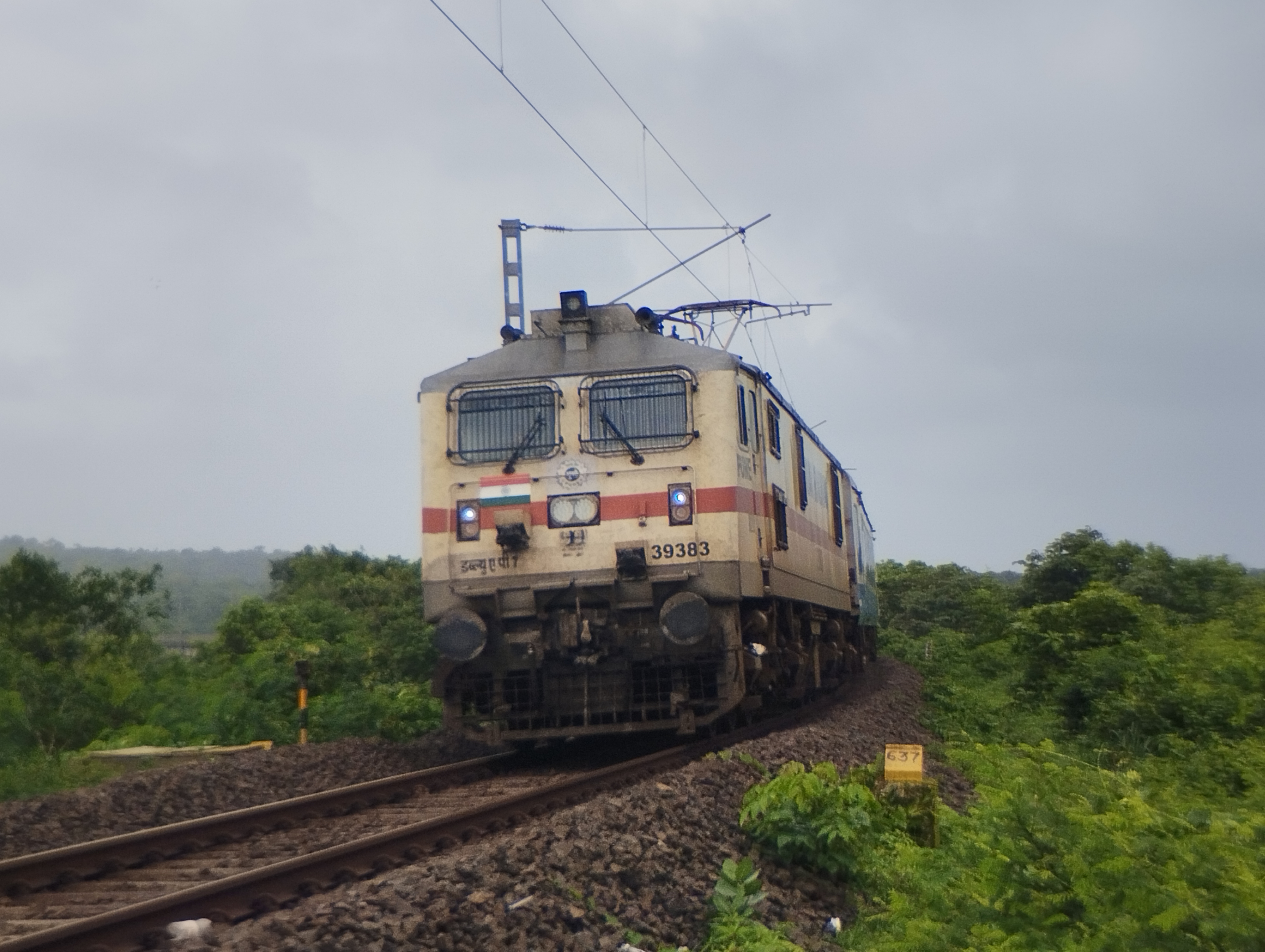 93025 Virar - Dahanu Road Slow Local photo 5
