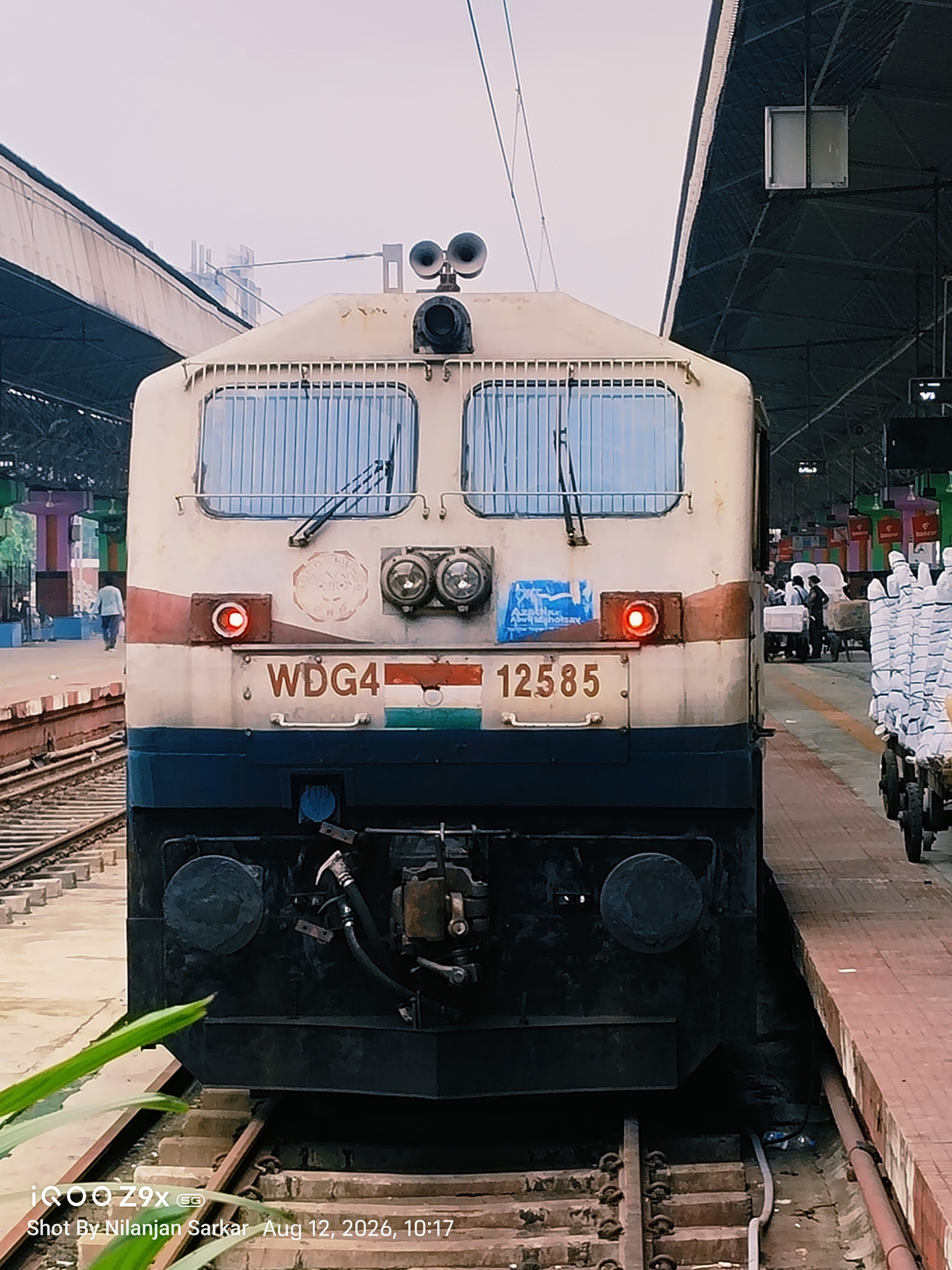 12129 Azad Hind Express photo 10