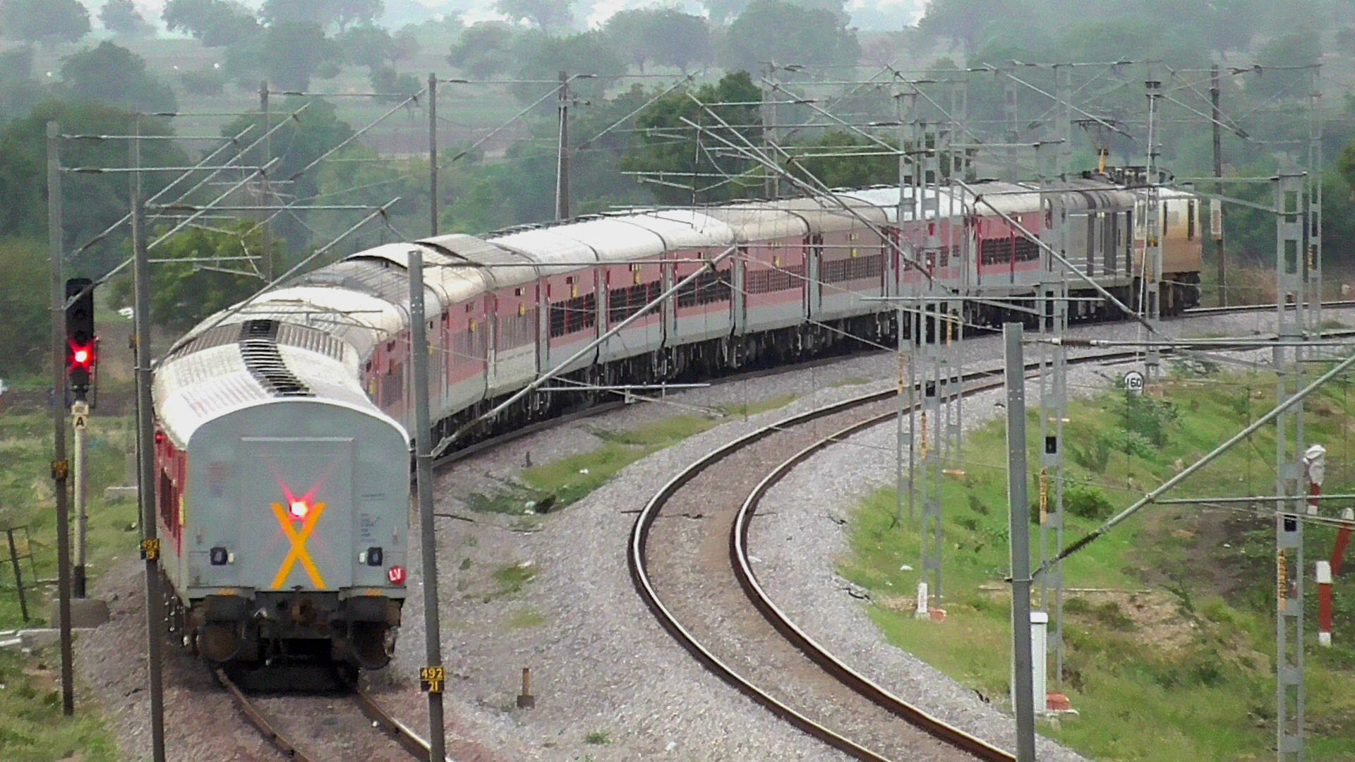 22159 Mumbai CSMT - MGR Chennai Central SF Express photo 4